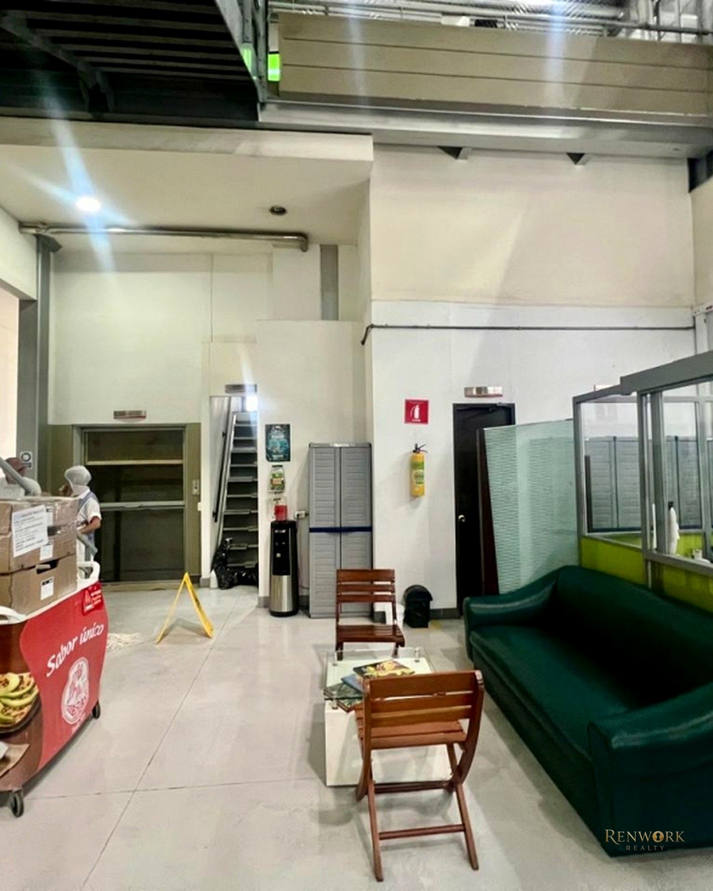 EDIFICIO EN VENTA EN EL POBLADO · foto 4