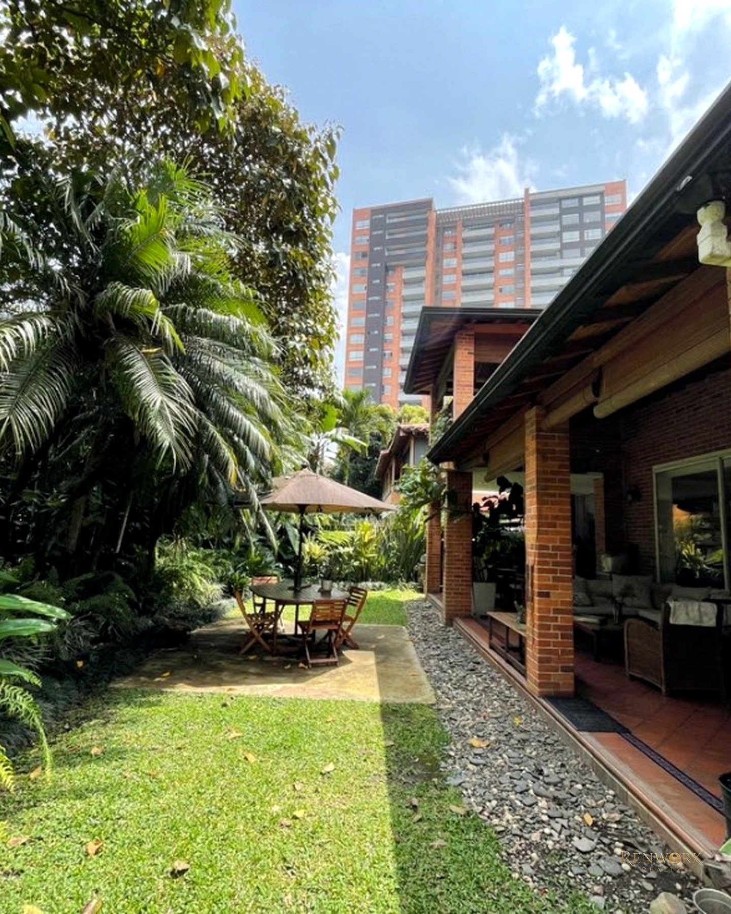 EL TOP DE LA CASA: SÚPER TERRAZA CON BBQ Y MANGA! ENVGDO BENEDICTINOS · foto 3