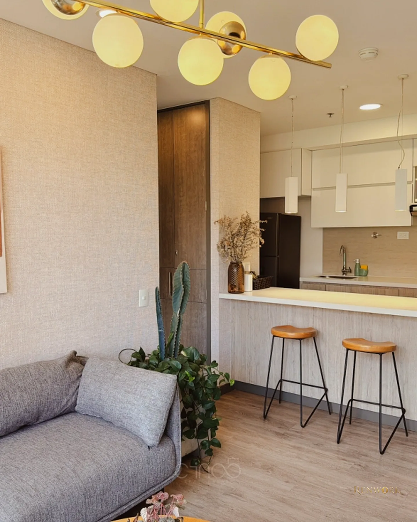 EN VENTA: APARTAMENTO AMOBLADO CON LIC. HOTELERA, LOS BALSOS, POBLADO · foto 3