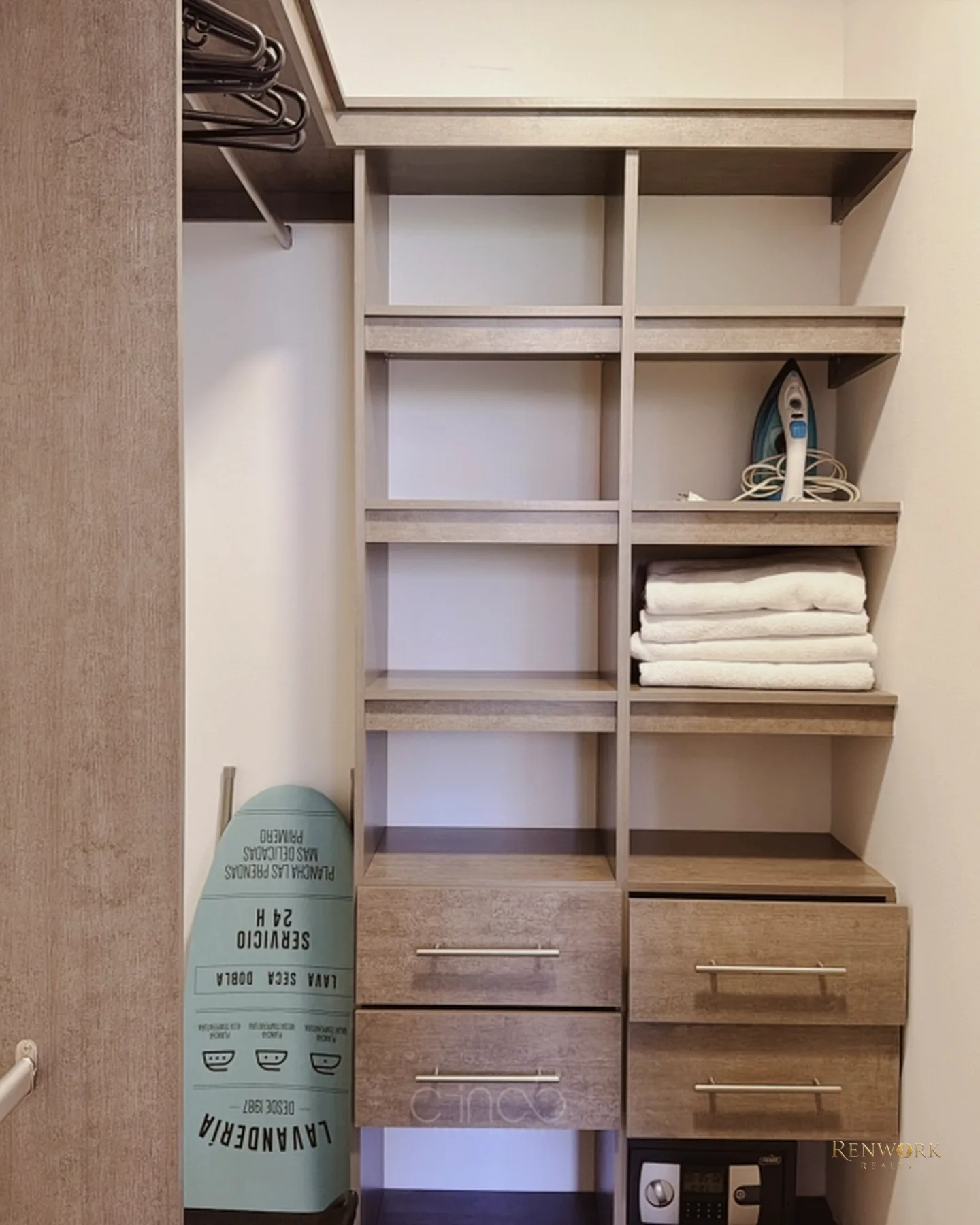 EN VENTA: APARTAMENTO AMOBLADO CON LIC. HOTELERA, LOS BALSOS, POBLADO · foto 10