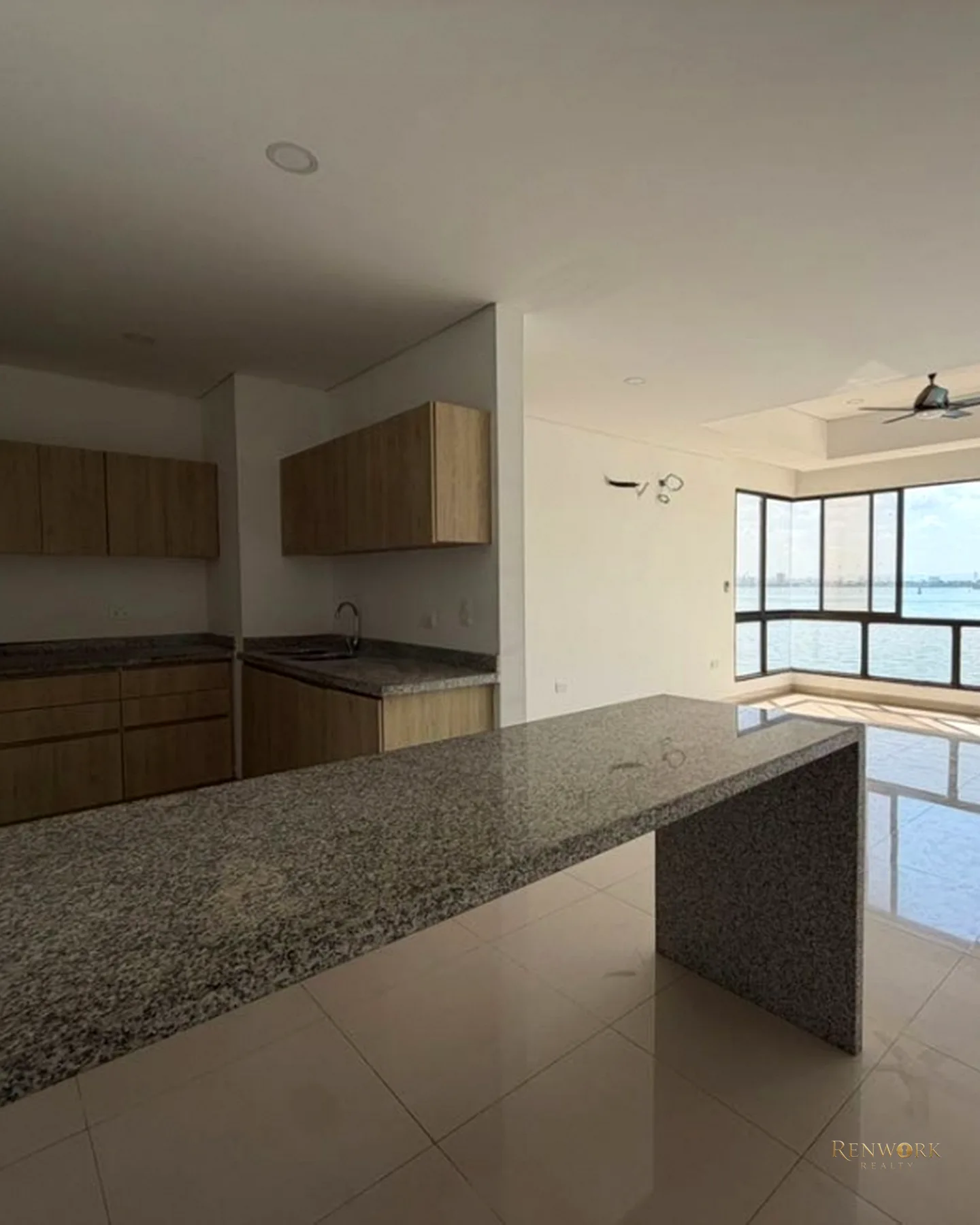 EN VENTA APARTAMENTO CON VISTA A LA BAHÍA EN BOCAGRANDE! · foto 1