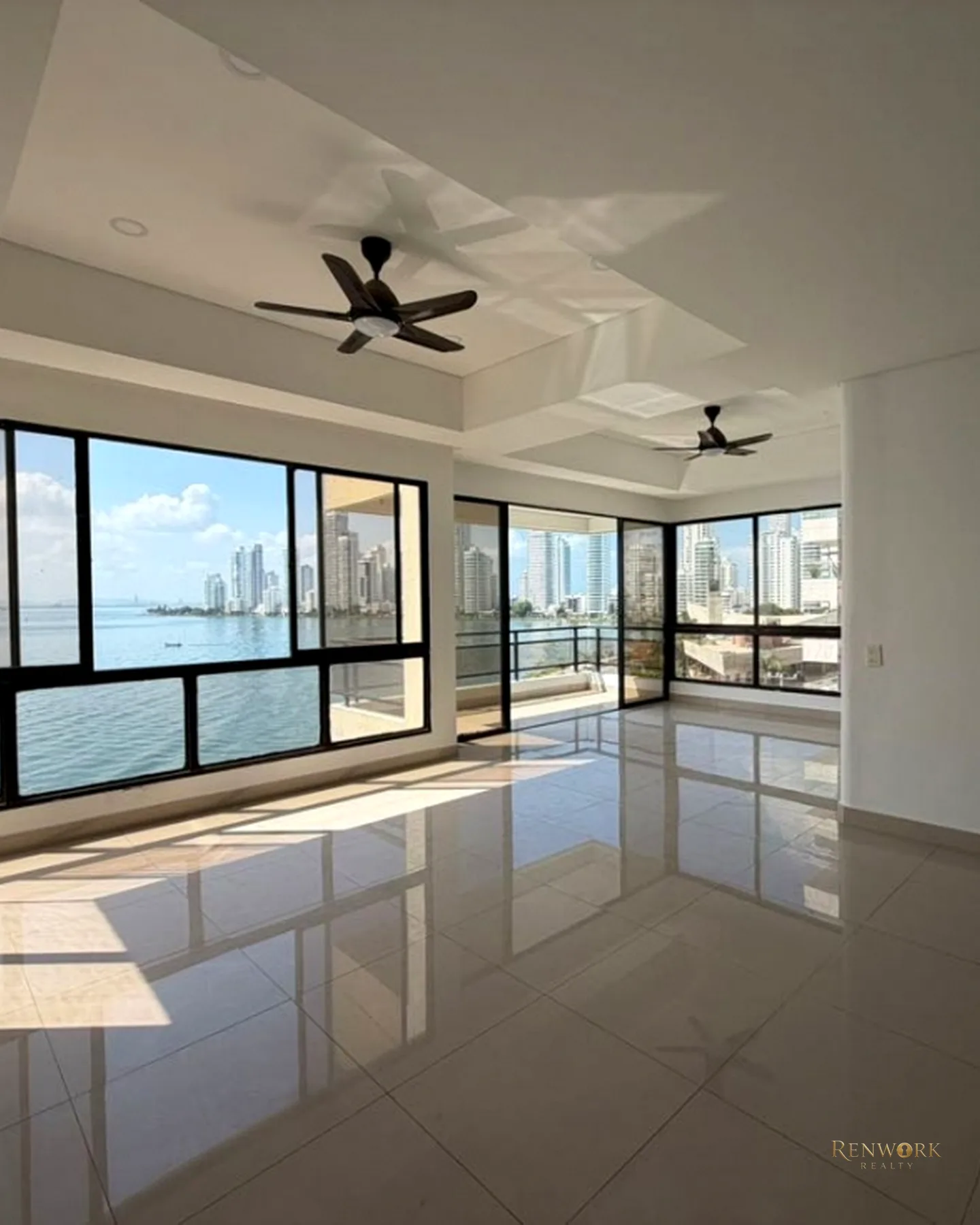 EN VENTA APARTAMENTO CON VISTA A LA BAHÍA EN BOCAGRANDE! · foto 3