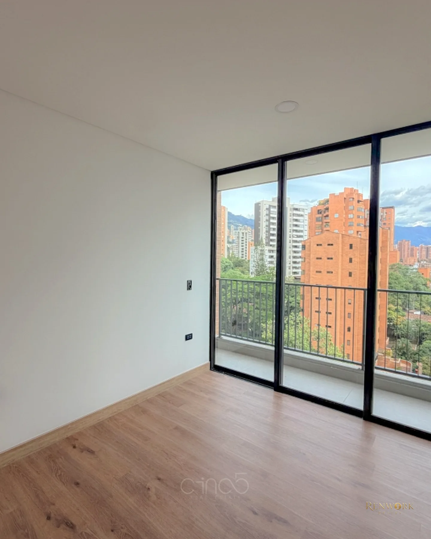 EN VENTA: EXCLUSIVO APARTAMENTO, CASTROPOL, POBLADO. · foto 4