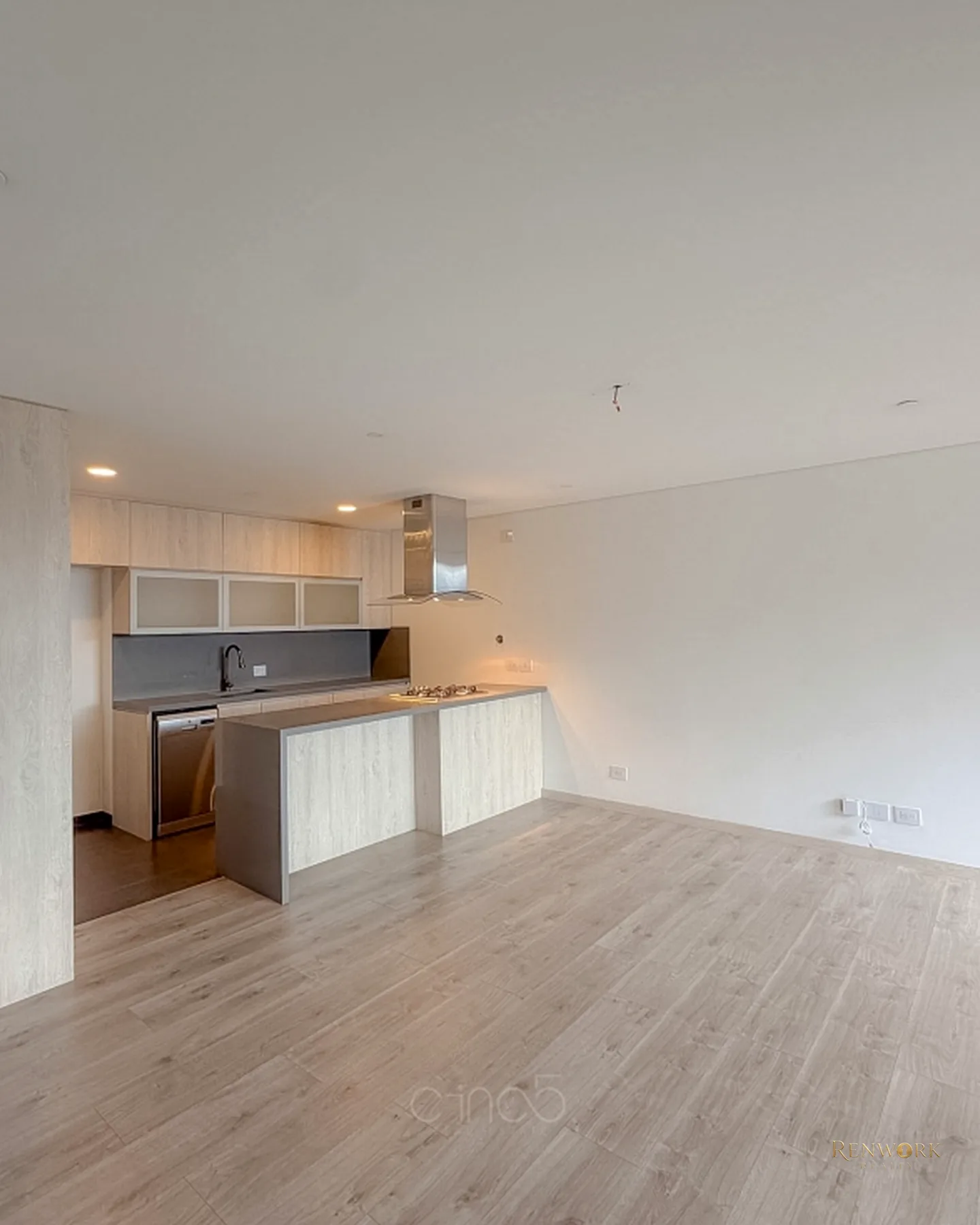 EN VENTA: EXCLUSIVO APARTAMENTO EN ALTOS DEL POBLADO · foto 1