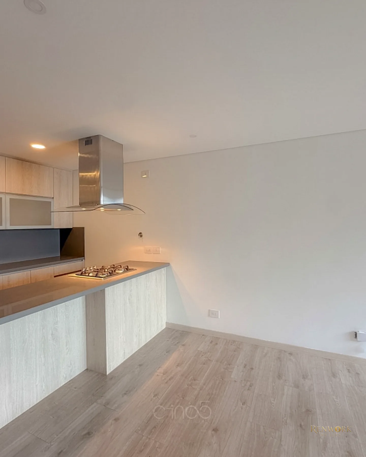 EN VENTA: EXCLUSIVO APARTAMENTO EN ALTOS DEL POBLADO · foto 2