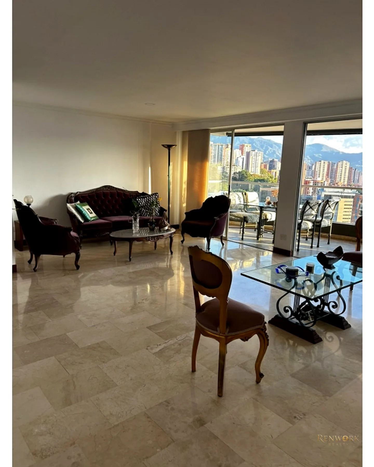 EN VENTA: EXCLUSIVO APARTAMENTO SECTOR EL CES, POBLADO PARTE ALTA · foto 1
