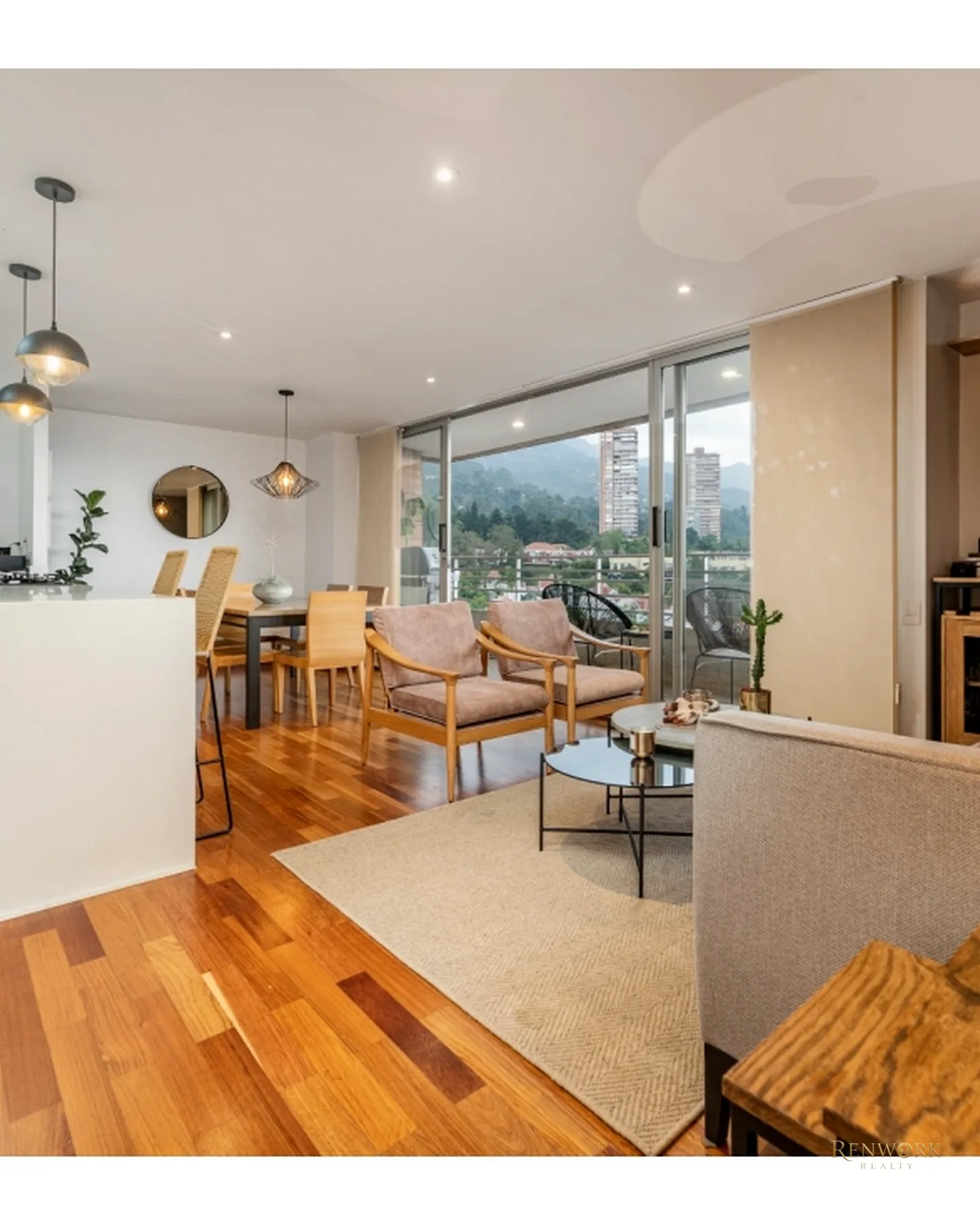 EN VENTA: EXCLUSIVO APARTAMENTO SECTOR EL TESORO, POBLADO · foto 3