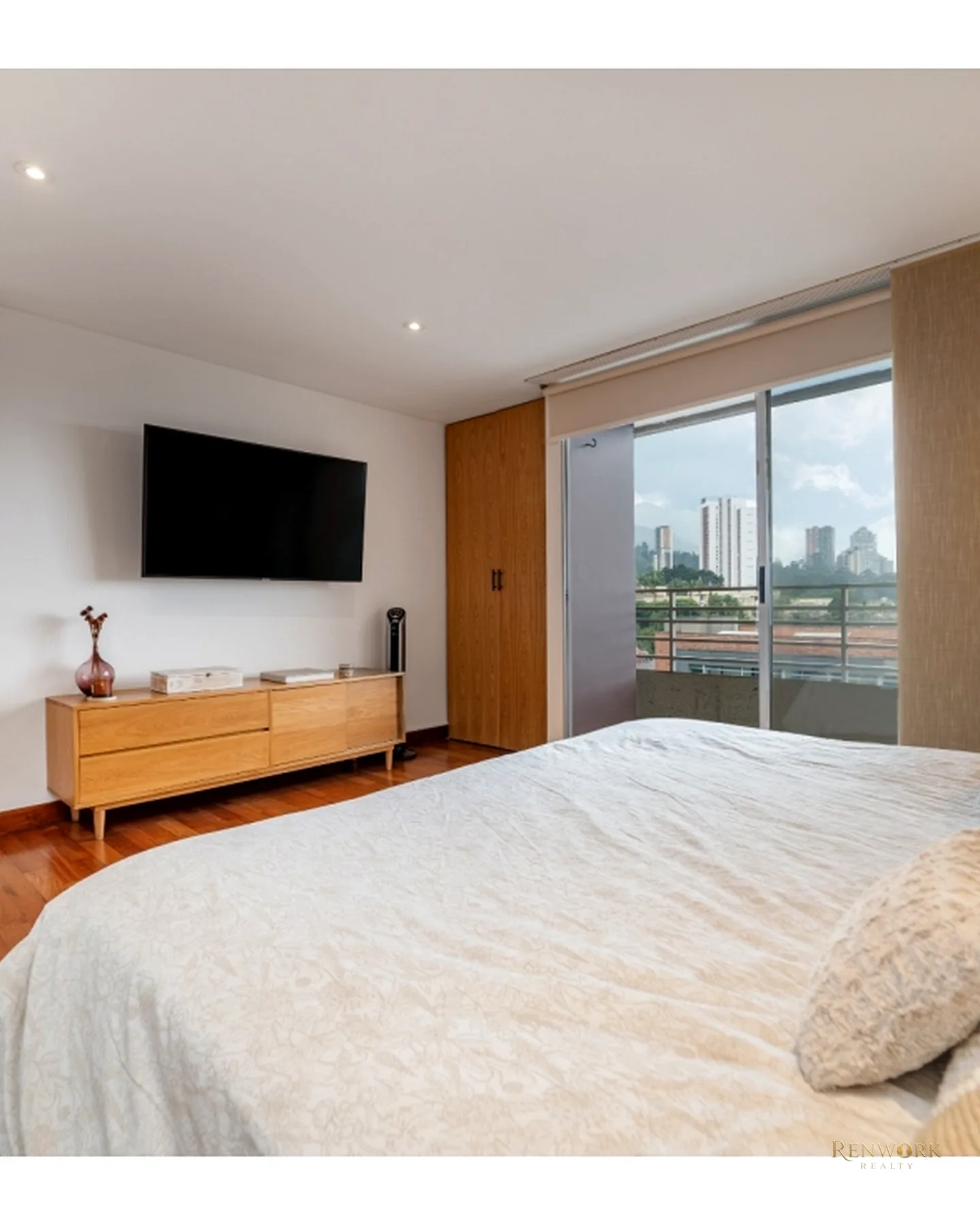 EN VENTA: EXCLUSIVO APARTAMENTO SECTOR EL TESORO, POBLADO · foto 11