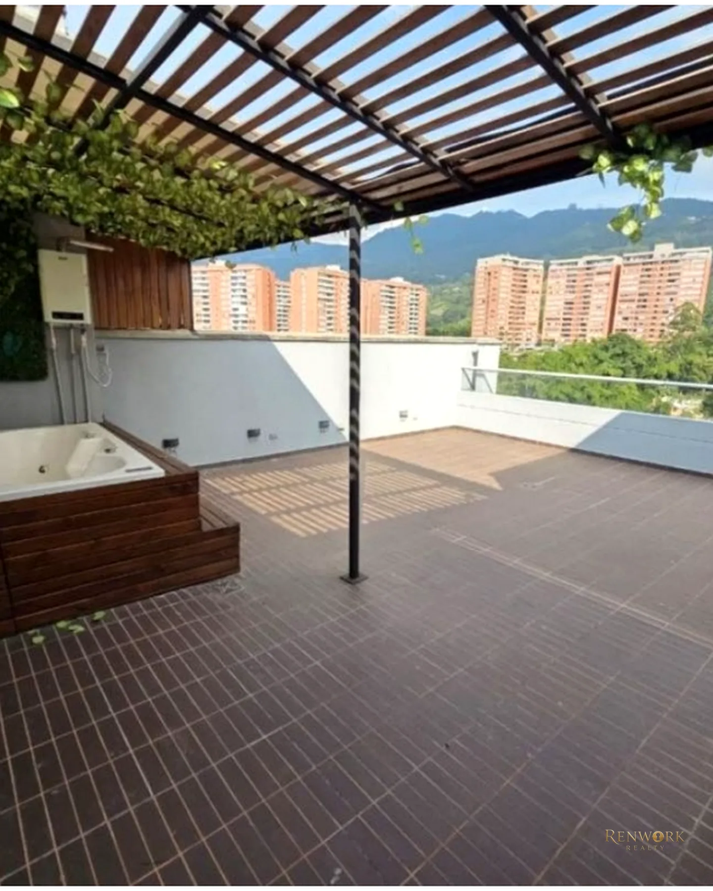 ESPECTACULAR APARTAMENTO EN LA LOMA DEL ESMERALDAL LINDA UNIDAD · foto 11