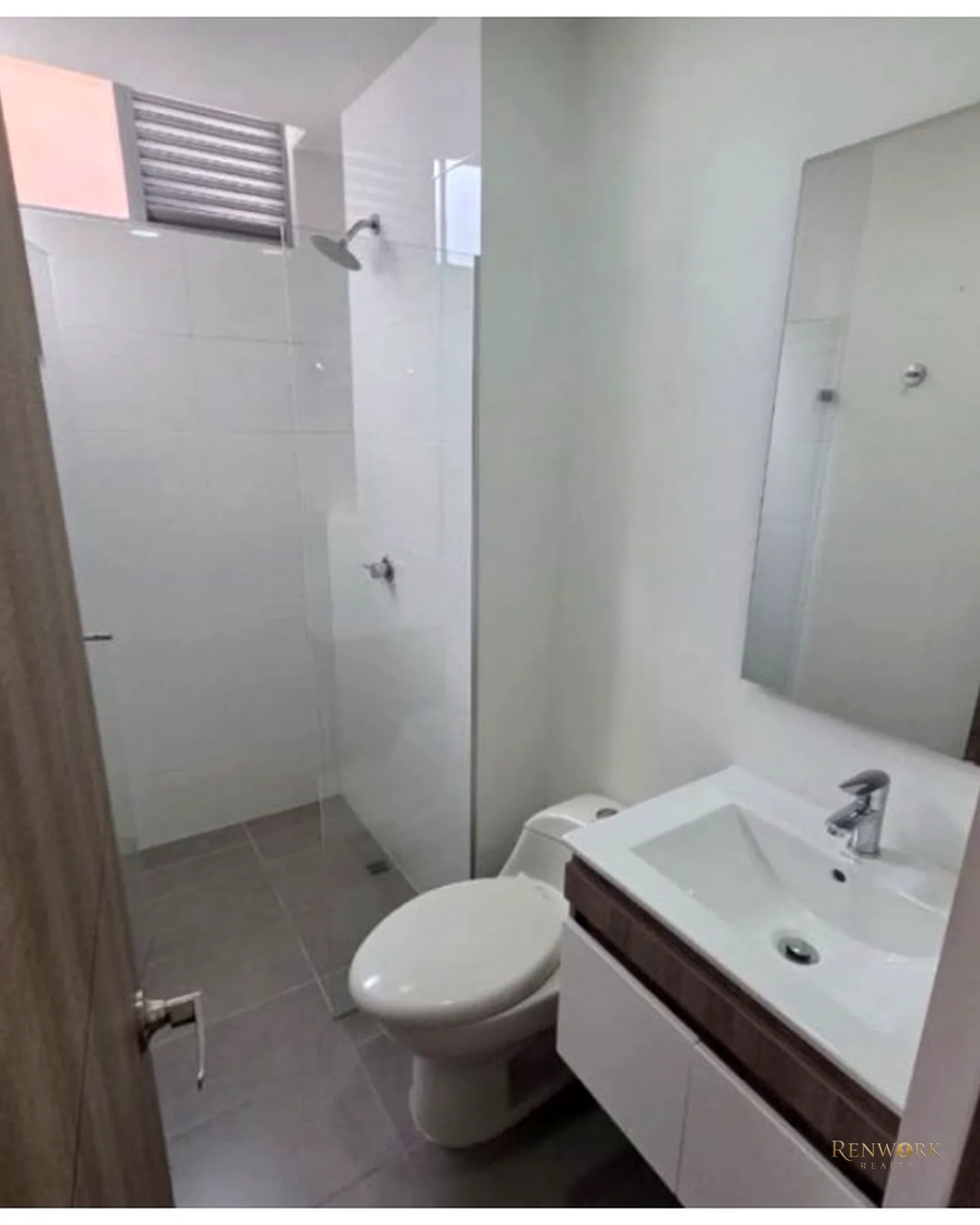 ESPECTACULAR APARTAMENTO EN LA LOMA DEL ESMERALDAL LINDA UNIDAD · foto 8
