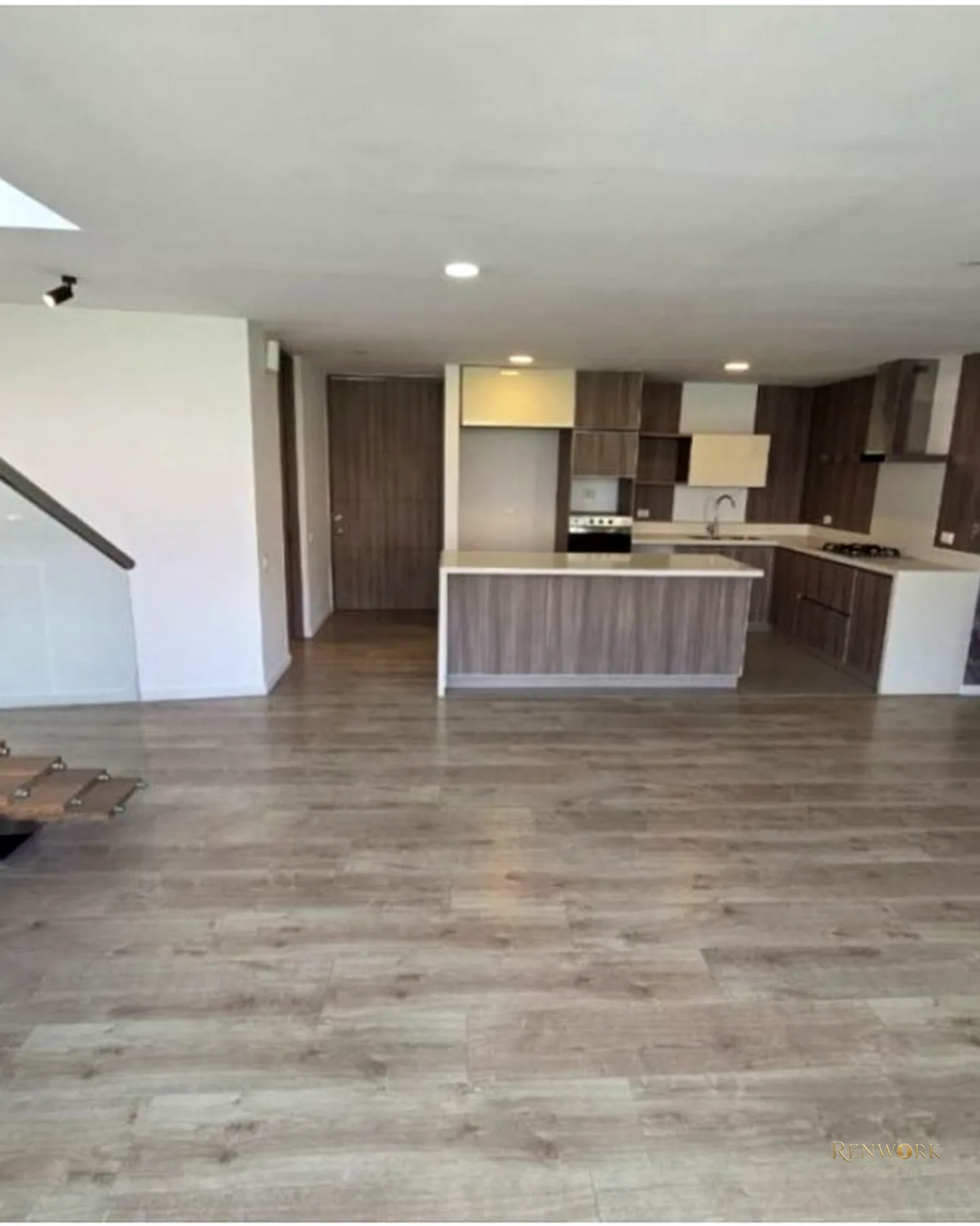 ESPECTACULAR APARTAMENTO EN LA LOMA DEL ESMERALDAL LINDA UNIDAD · foto 3