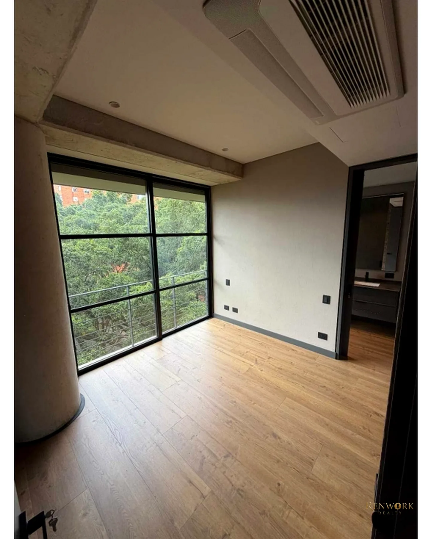 ESPECTACULAR APARTAMENTO VENTA POBLADO CASTROPOL CON TERRAZA, MODERNO · foto 1