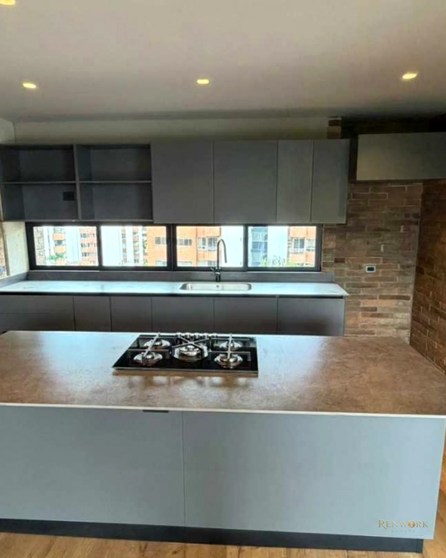 ESPECTACULAR APARTAMENTO VENTA POBLADO CASTROPOL CON TERRAZA, MODERNO · foto 3