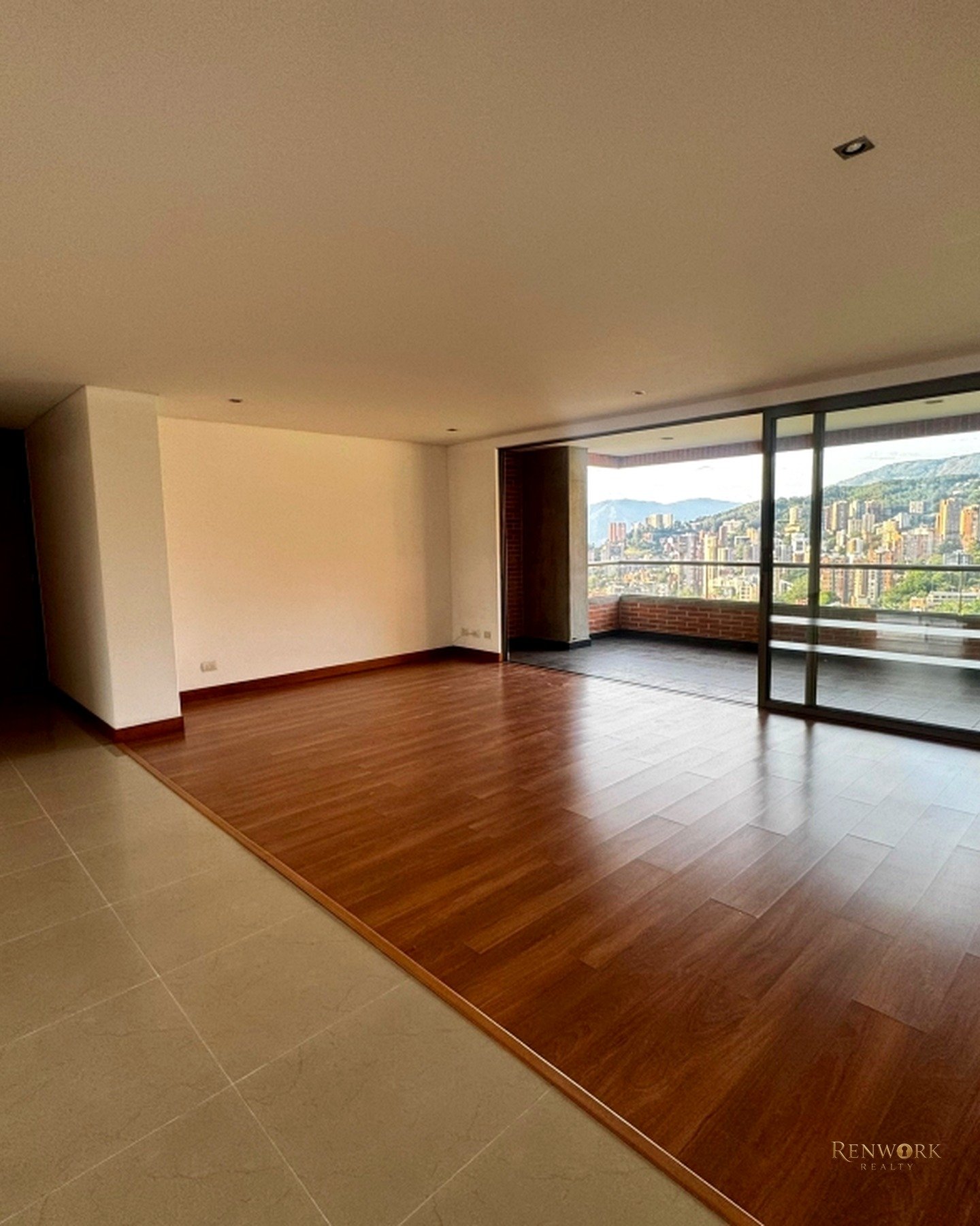 ESPECTACULAR APTO EN VENTA Y ARRIENDO LOMA DE LOS GONZALES · foto 2