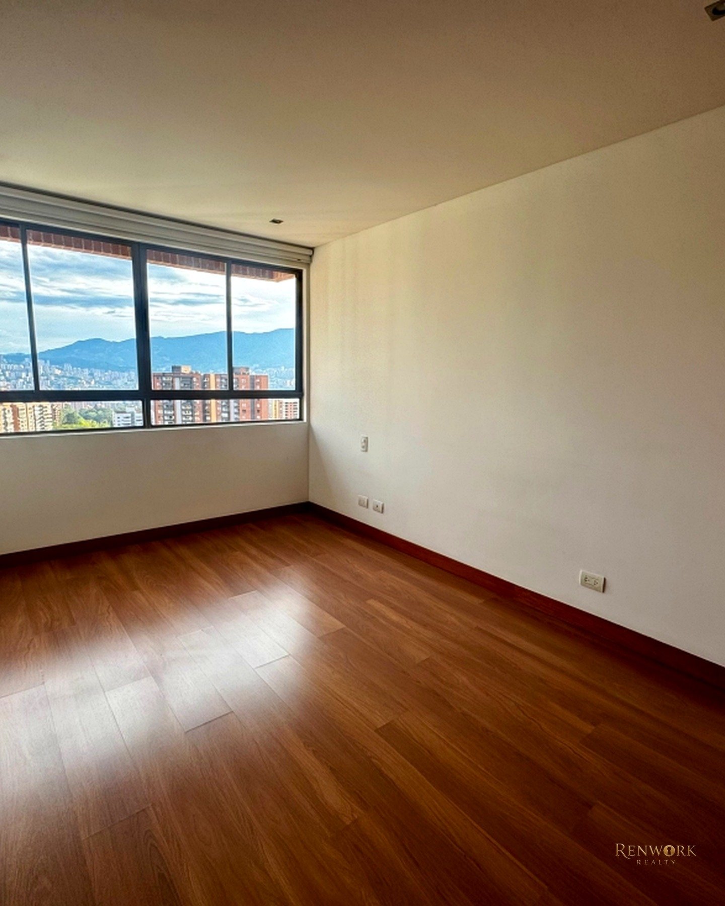 ESPECTACULAR APTO EN VENTA Y ARRIENDO LOMA DE LOS GONZALES · foto 10