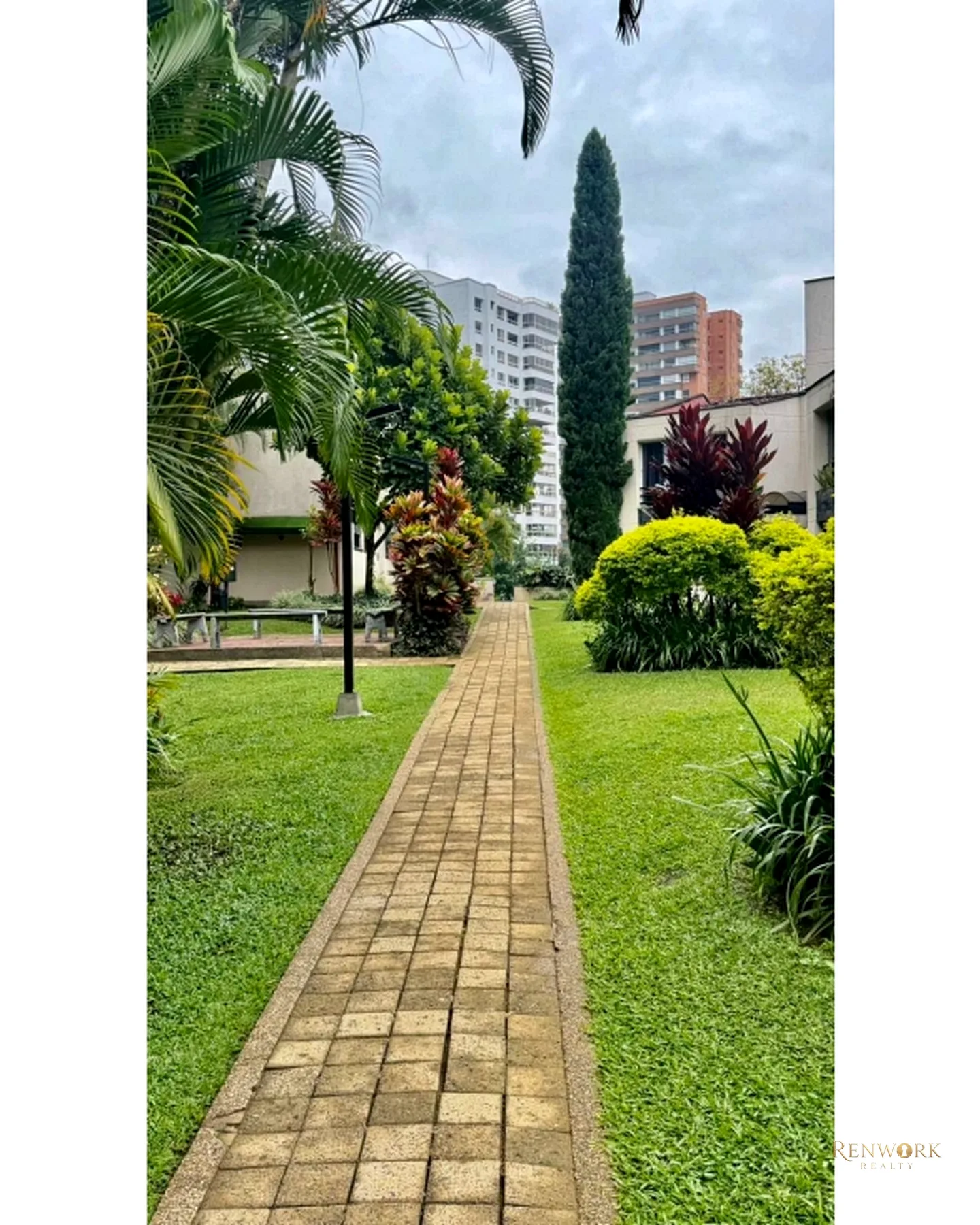ESPECTACULAR CASA EN POBLADO LOS BALSOS CERCA A TODO! UNIDAD TRANQUILA · foto 13