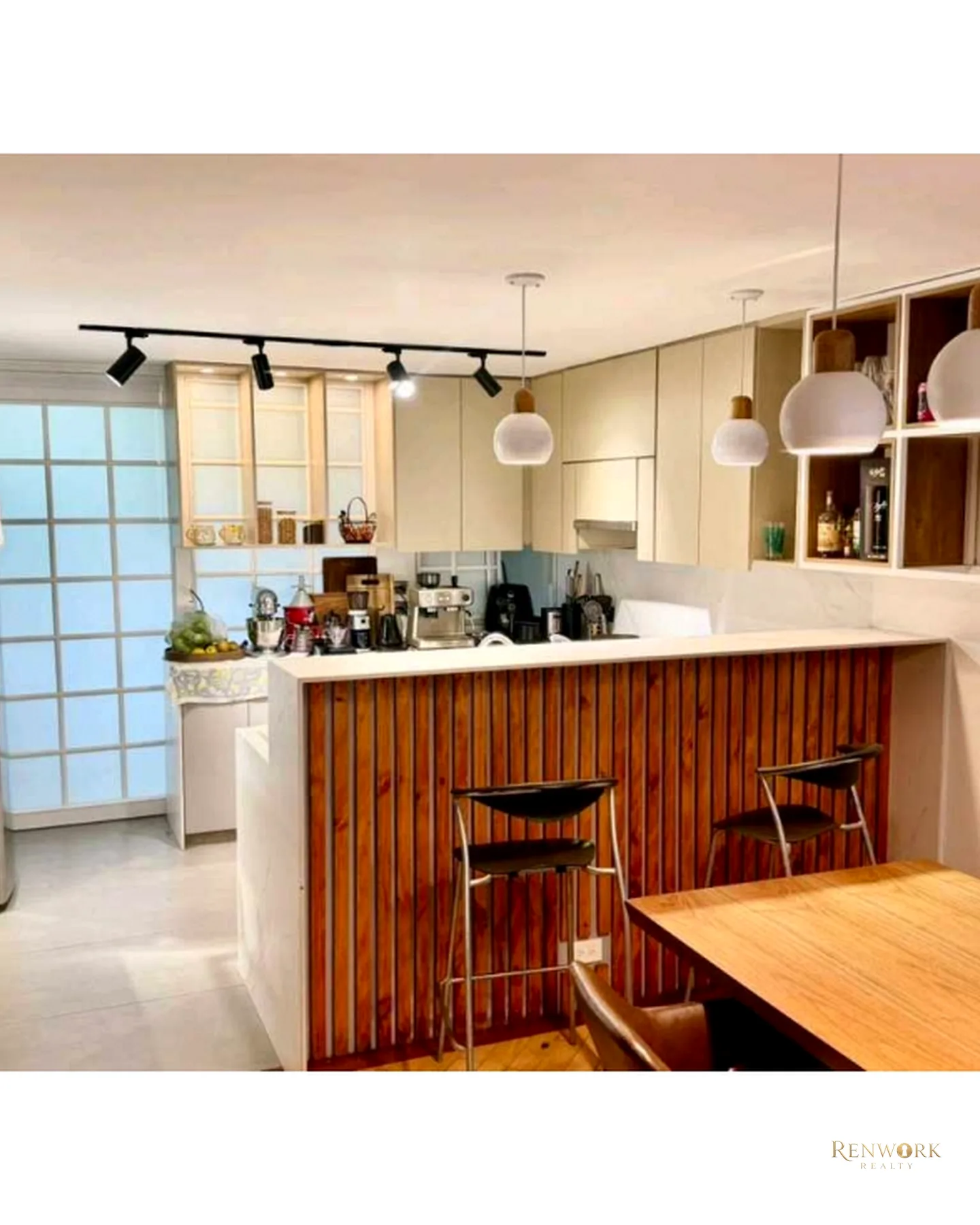 ESPECTACULAR CASA EN POBLADO LOS BALSOS CERCA A TODO! UNIDAD TRANQUILA · foto 1