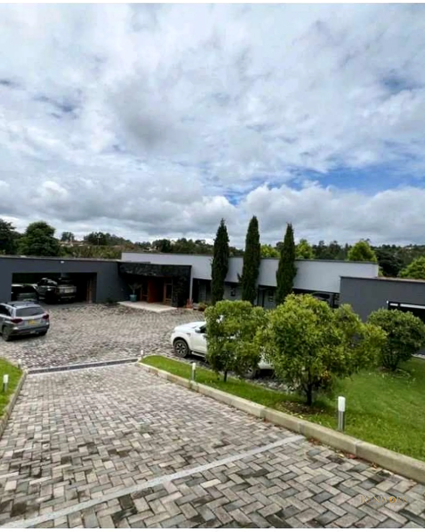 ESPECTACULAR CASA EN UNIDAD CERRADA EN EL RETIRO · foto 4