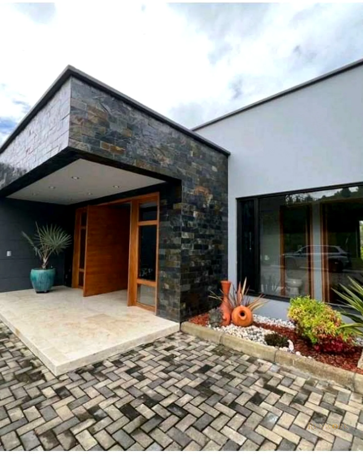 ESPECTACULAR CASA EN UNIDAD CERRADA EN EL RETIRO · foto 1