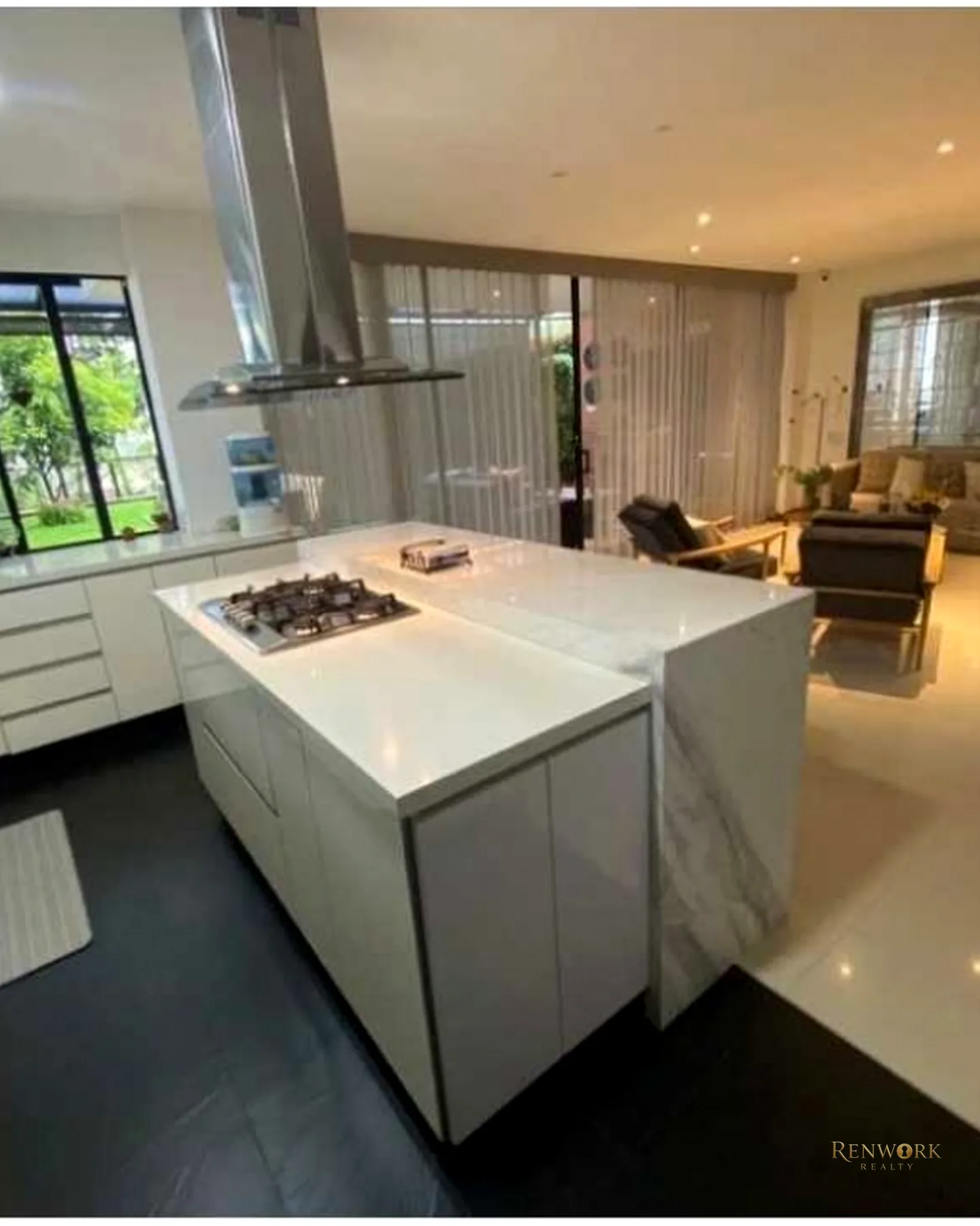 ESPECTACULAR CASA REMODELADA CON JACUZZI SECTOR LA CALLEJA · foto 6