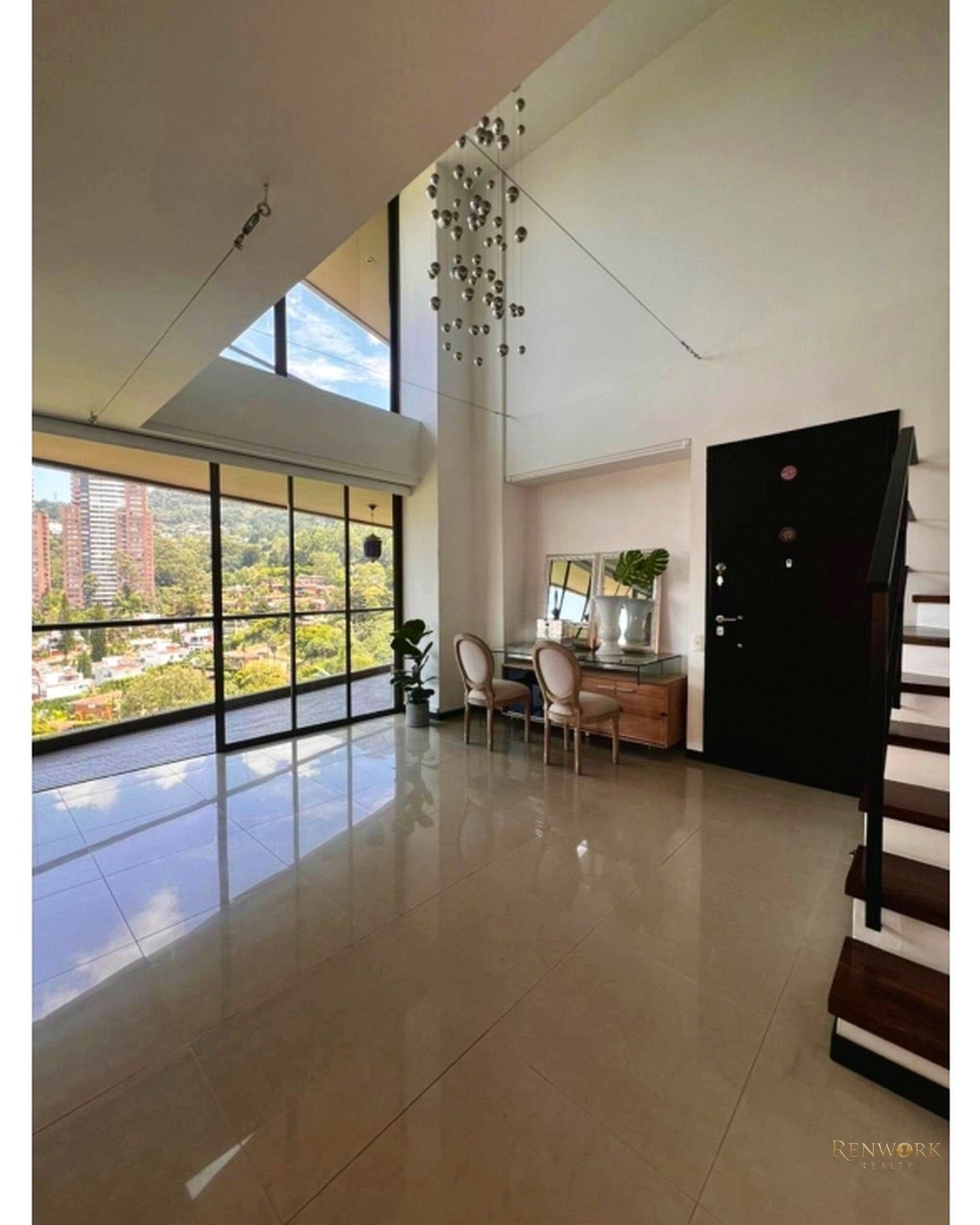 Vista de ESPECTACULAR DUPLEX EN LA COLA DEL ZORRO DE 190 M²