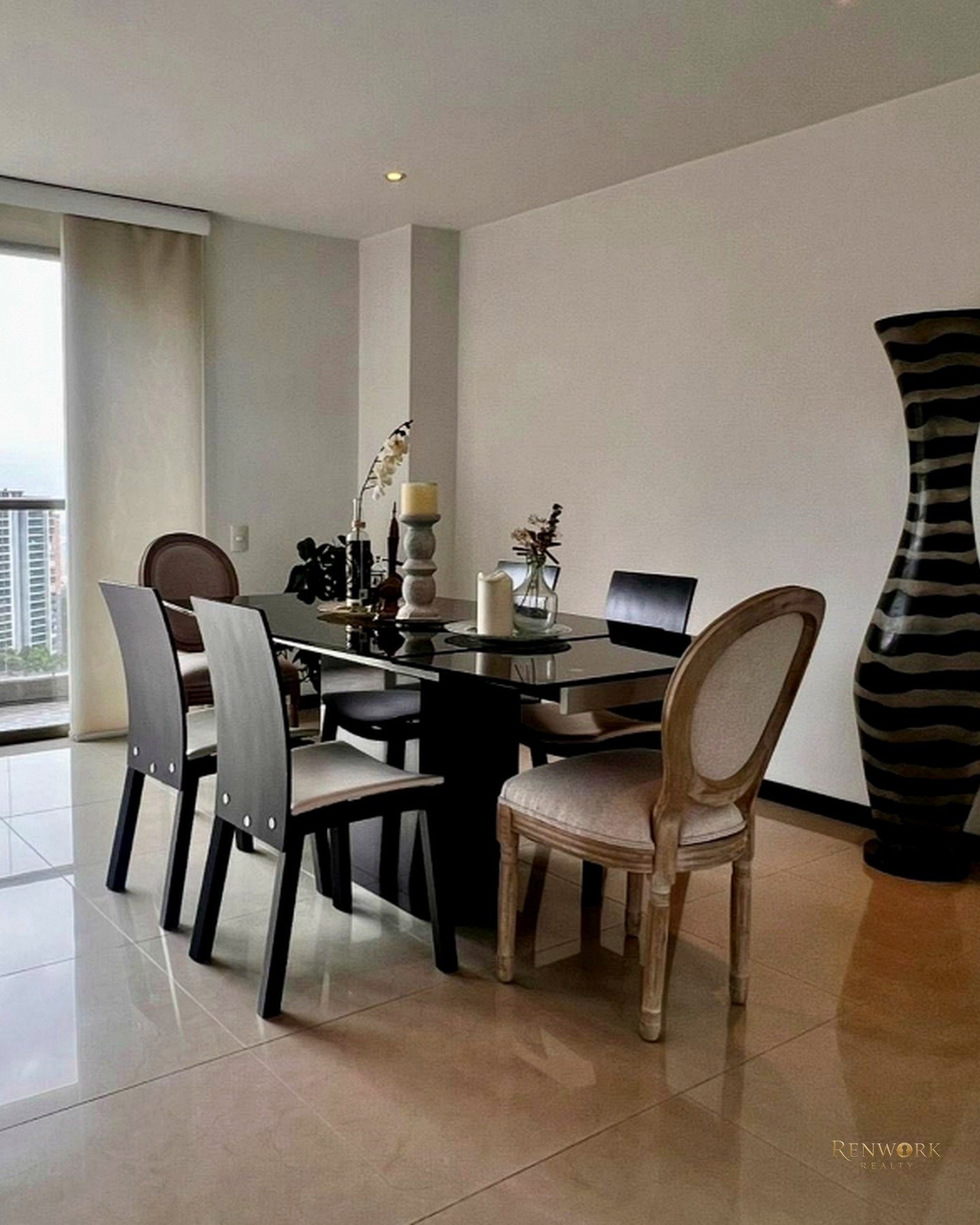ESPECTACULAR DUPLEX EN LA COLA DEL ZORRO DE 190 M² · foto 3