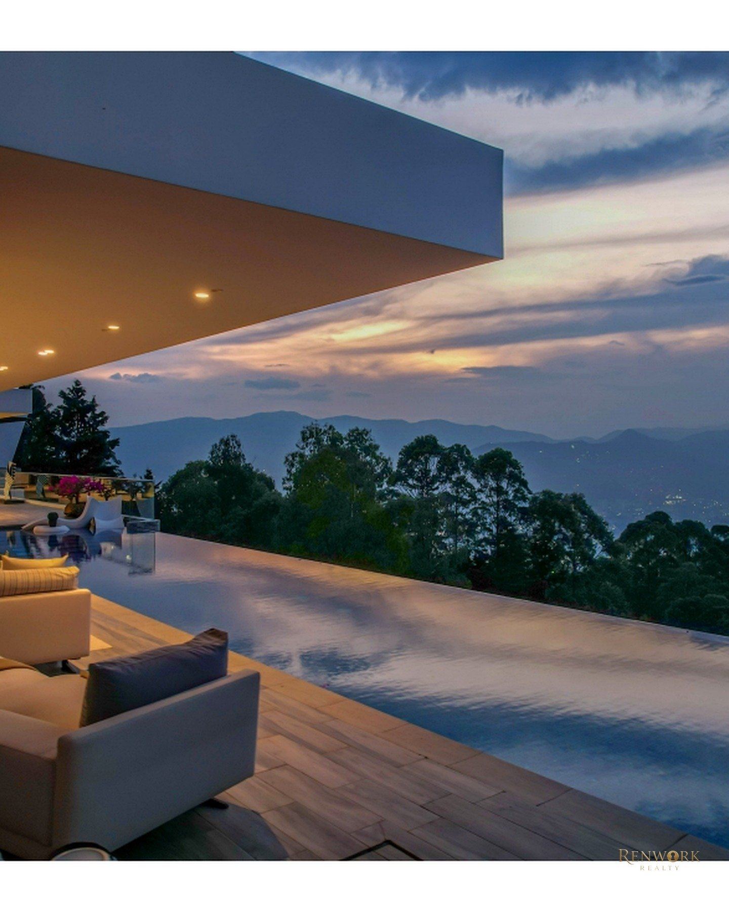 ESTA ES LA MANSIÓN MAS MODERNA Y EXCLUSIVA DE MEDELLIN (16500MILLONES) · foto 20