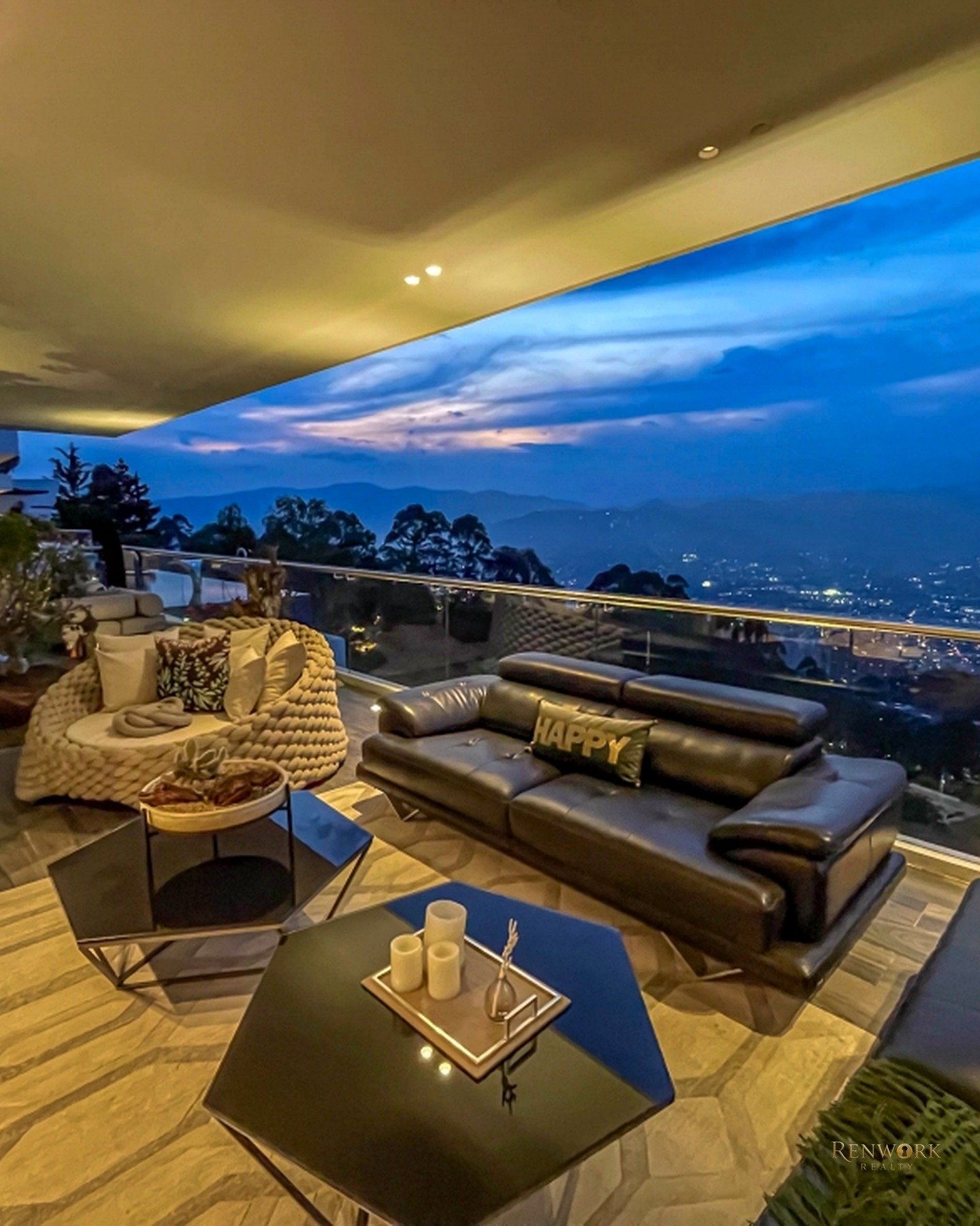 ESTA ES LA MANSIÓN MAS MODERNA Y EXCLUSIVA DE MEDELLIN (16500MILLONES) · foto 4