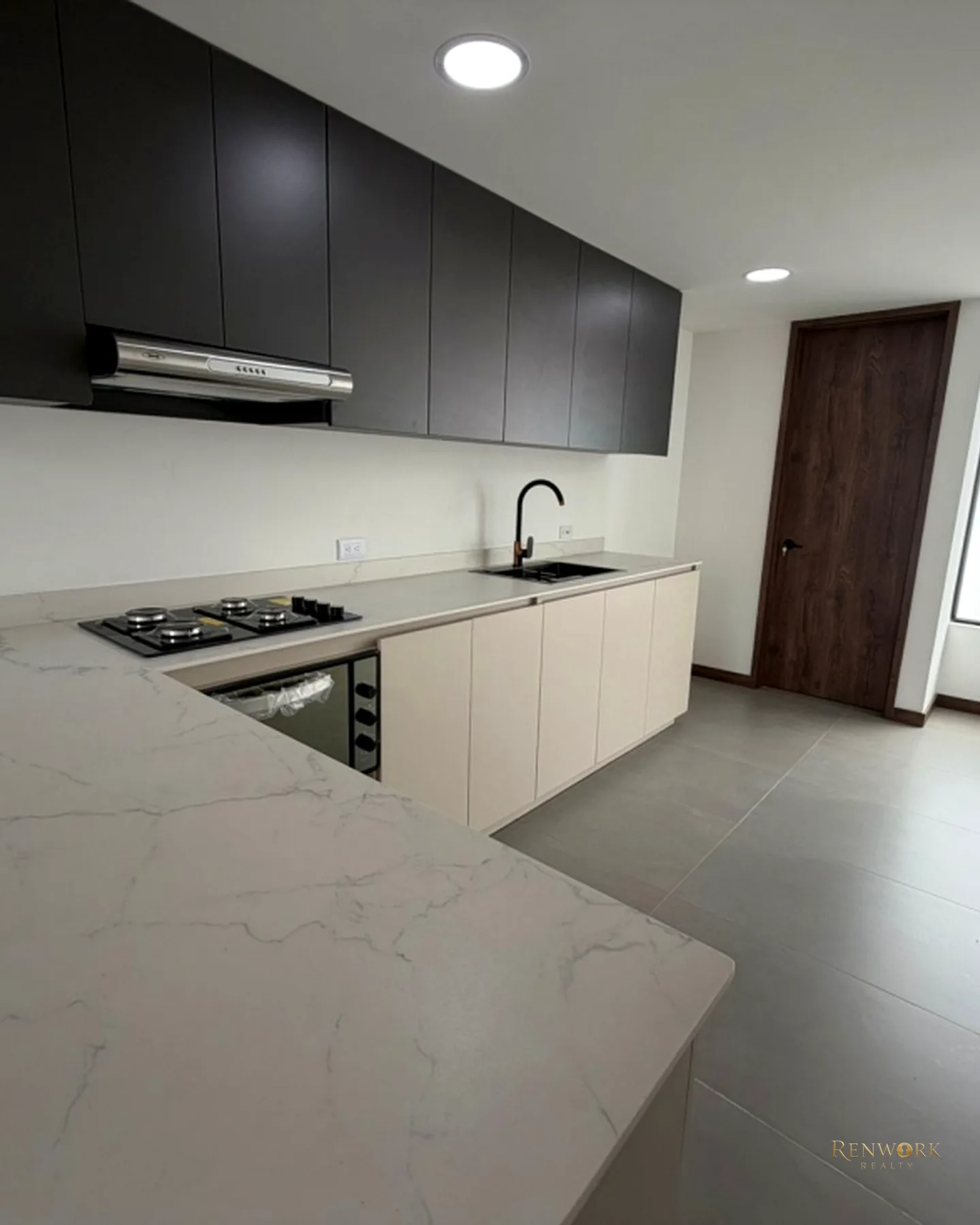 ESTRENA DÚPLEX EN LAURELES: DISEÑO MODERNO Y UBICACIÓN PRIVILEGIADA · foto 2