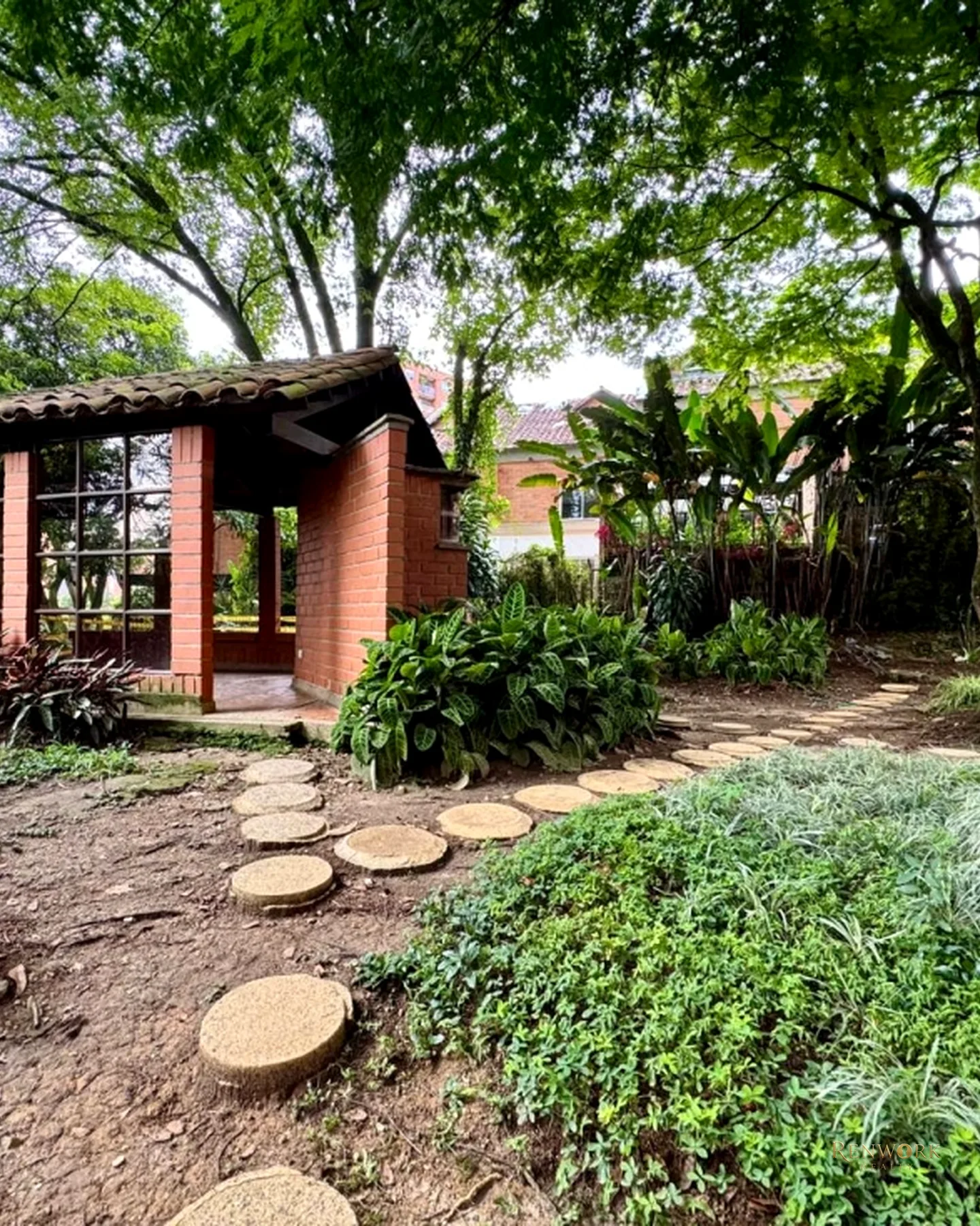 EXCELENTE APARTAMENTO POR LA FRONTERA ESPECIAL PARA REMODELAR · foto 15