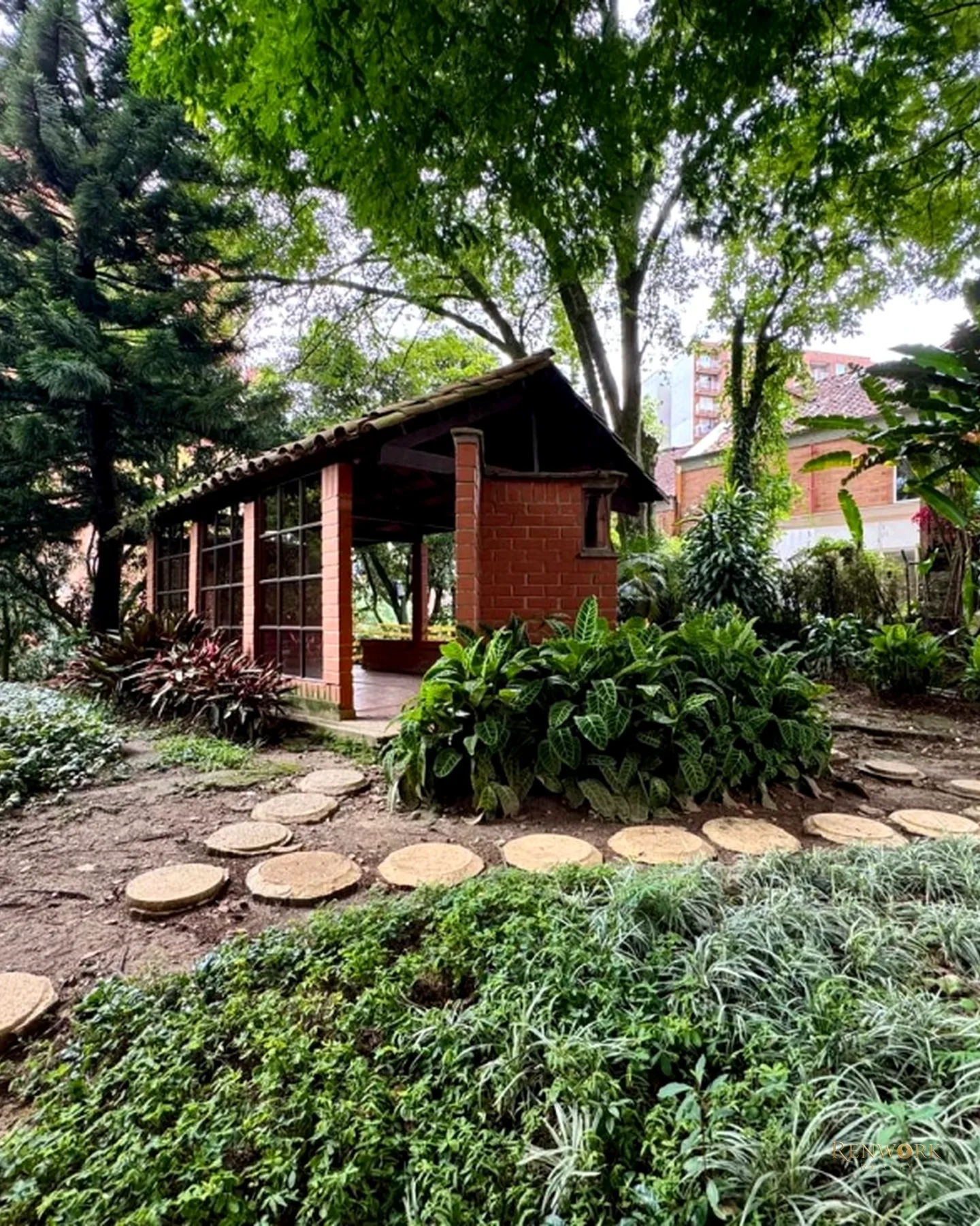 EXCELENTE APARTAMENTO POR LA FRONTERA ESPECIAL PARA REMODELAR · foto 16