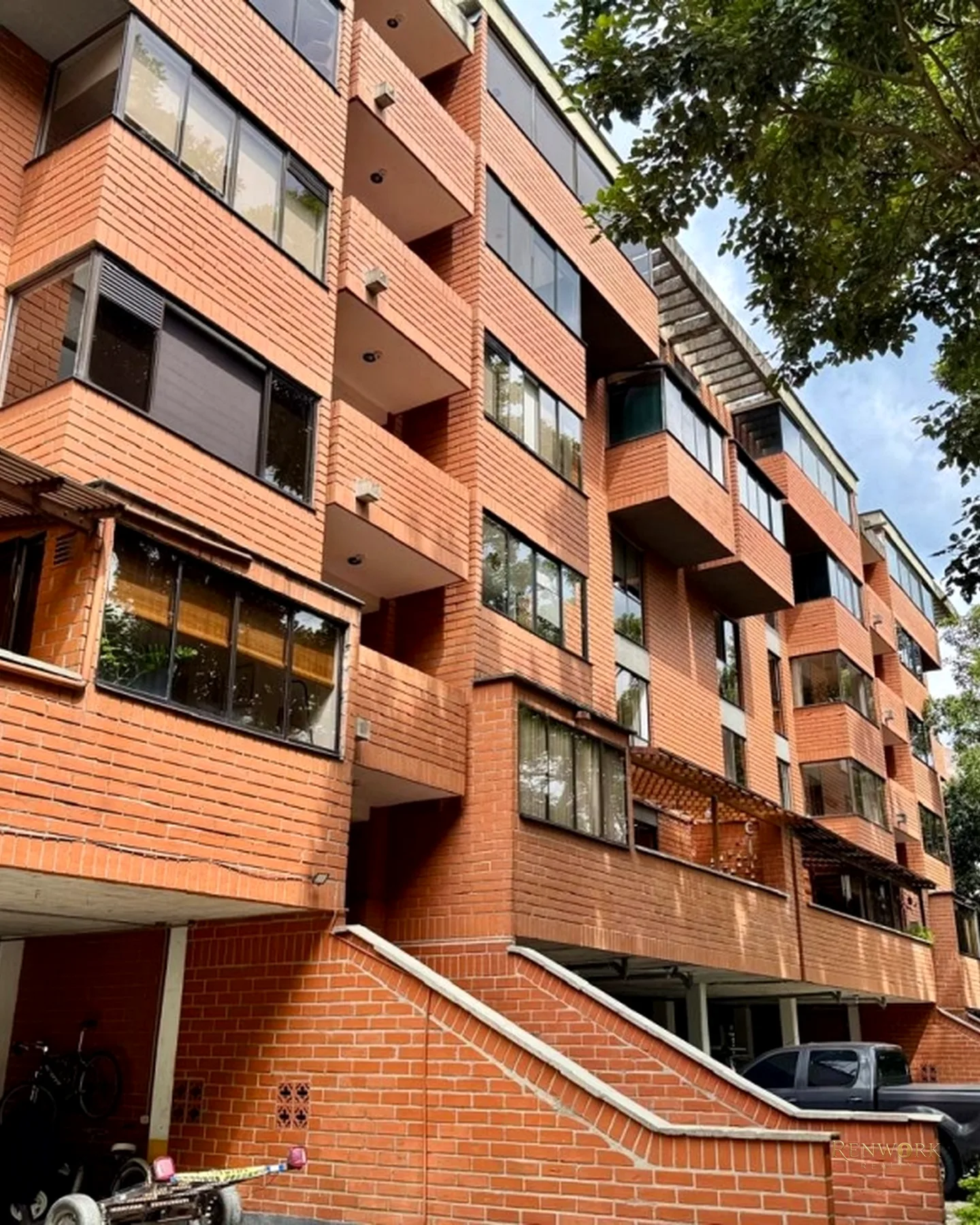 EXCELENTE APARTAMENTO POR LA FRONTERA ESPECIAL PARA REMODELAR · foto 17