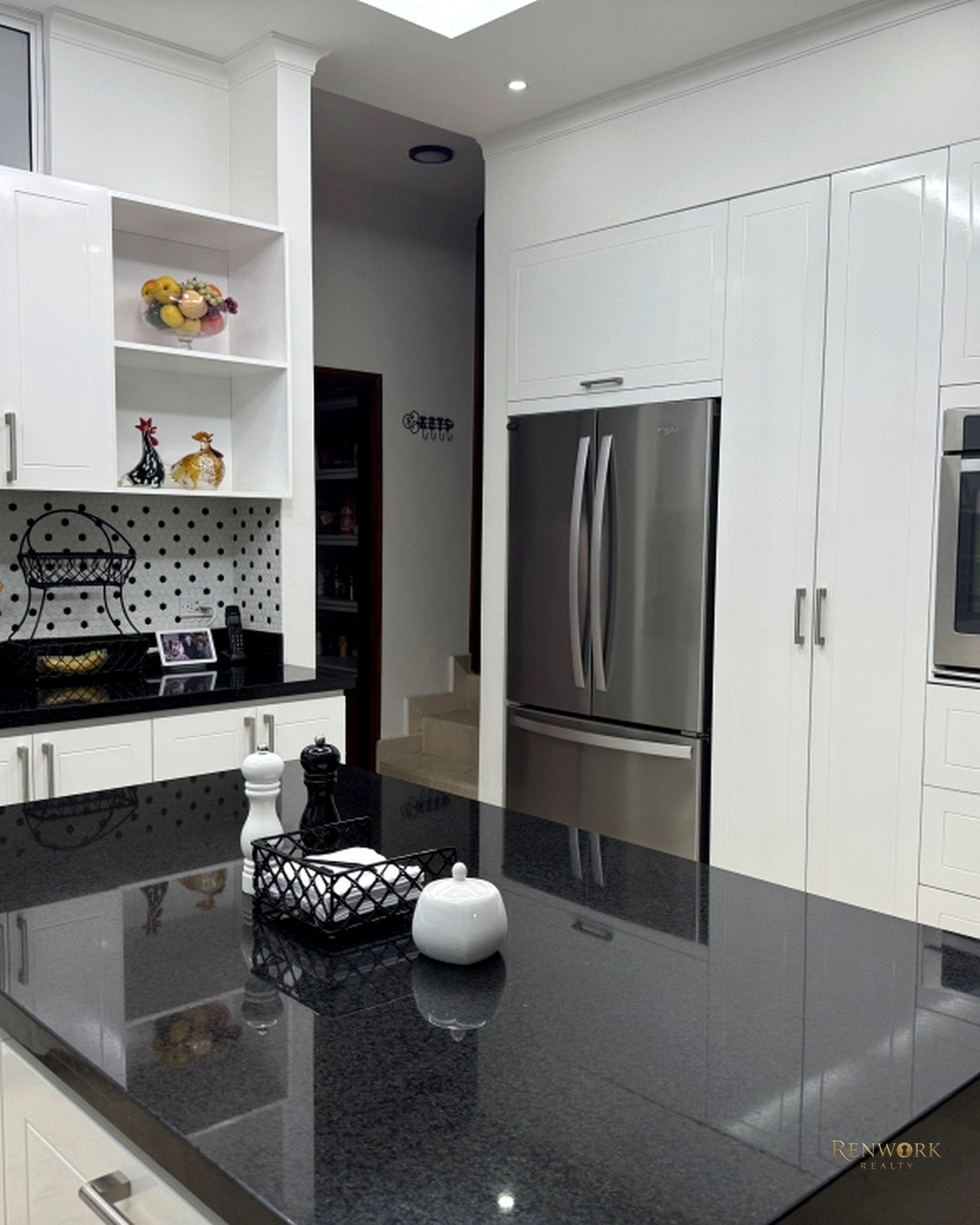 EXCLUSIVA CASA ESQUINERA EN VENTA EN LOMA DE BENEDICTINOS, ENVIGADO · foto 8