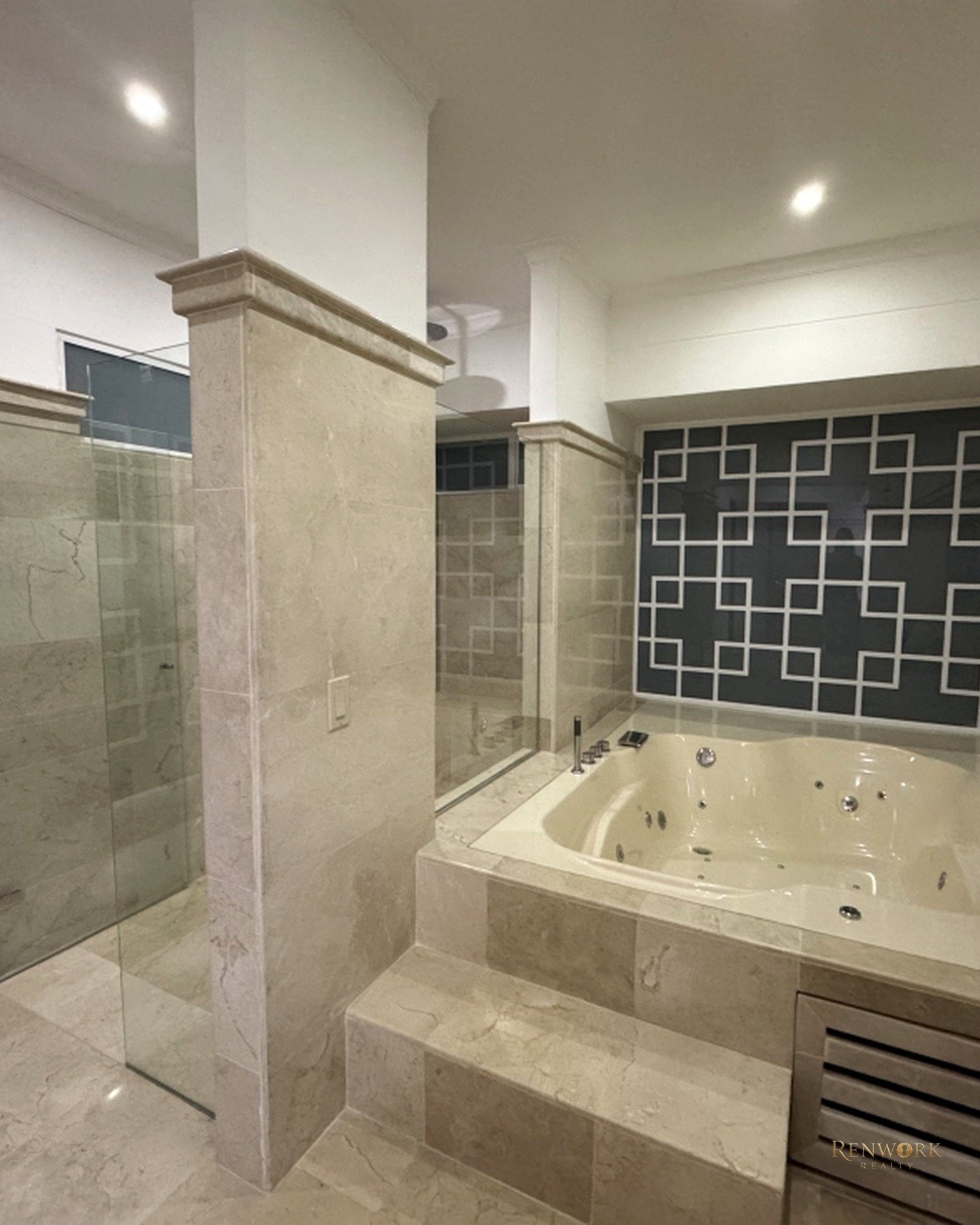 EXCLUSIVA CASA ESQUINERA EN VENTA EN LOMA DE BENEDICTINOS, ENVIGADO · foto 17