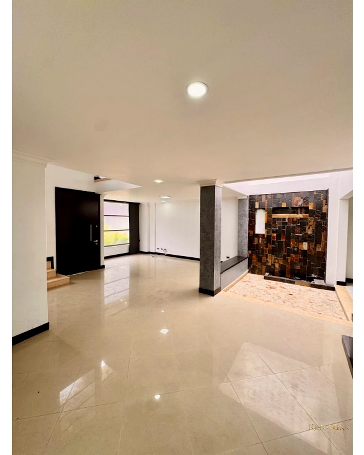 EXCLUSIVA CASA PARA LA VENTA EN SABANETA · foto 2