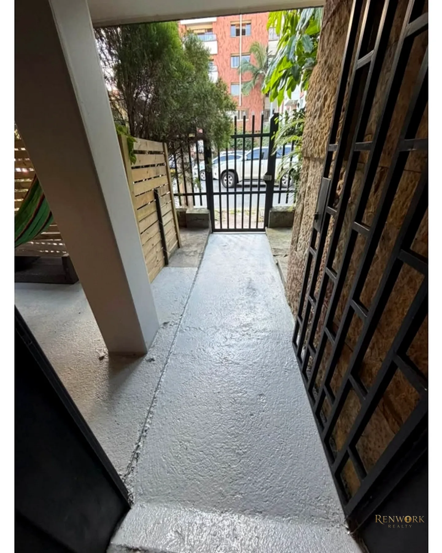 EXCLUSIVA OPORTUNIDAD DE INVERSIÓN EN LAURELES (SOLO CONTADO) · foto 21