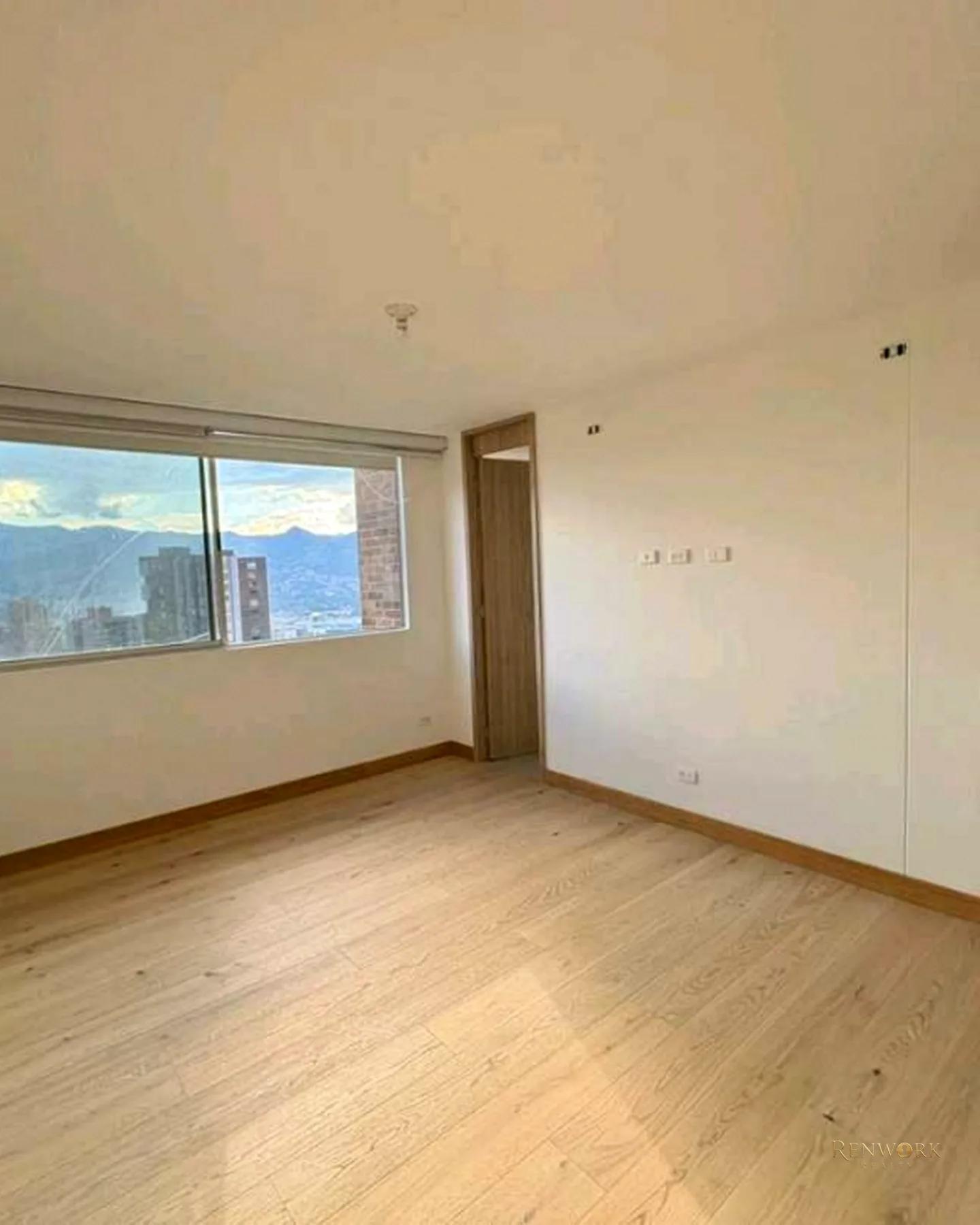 EXCLUSIVO APARTAMENTO REMODELADO CERCA AL TESORO POBLADO · foto 8