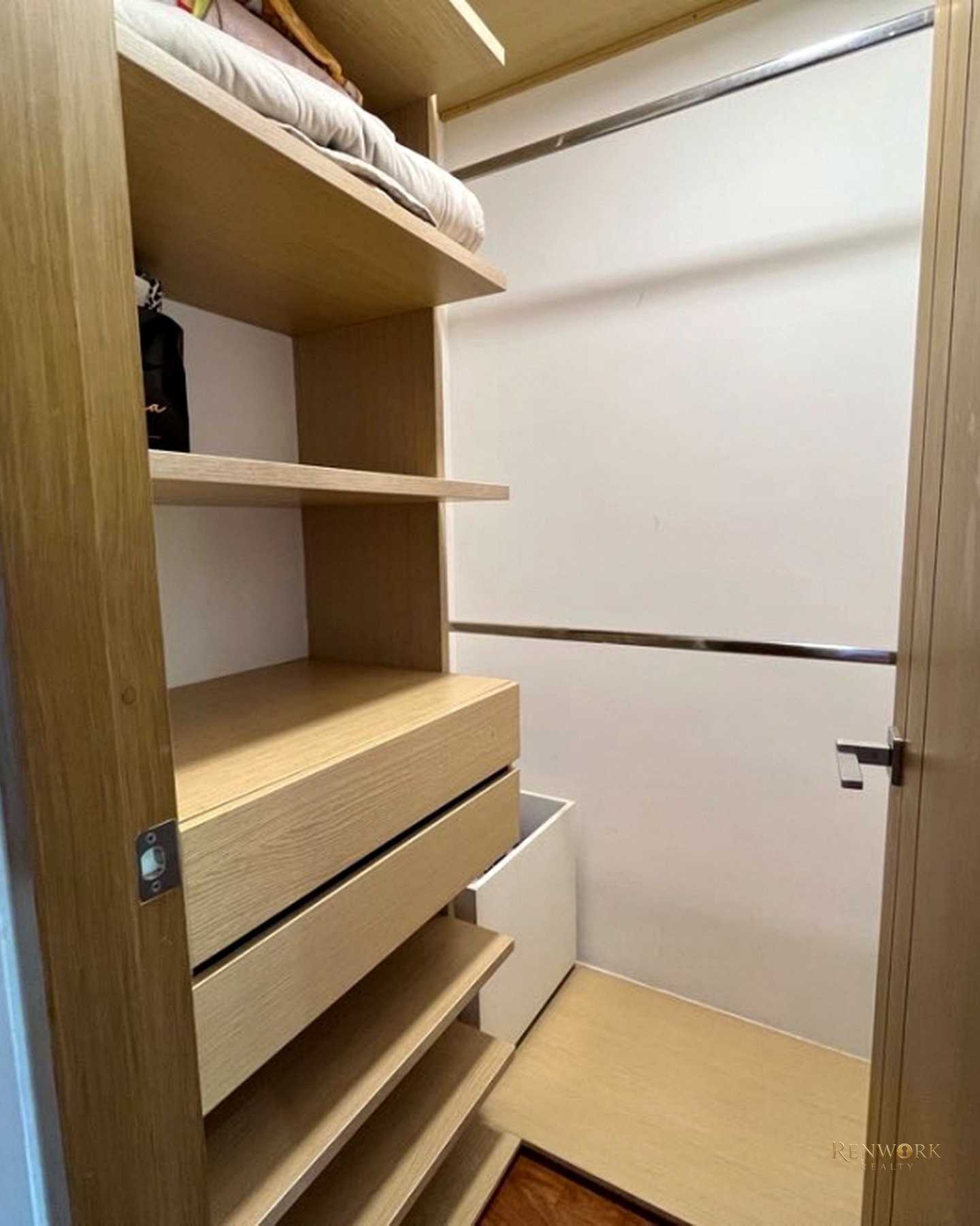 EXCLUSIVO APTO DE 459M CON TERRAZA EN EL POBLADO, EL TESORO · foto 9