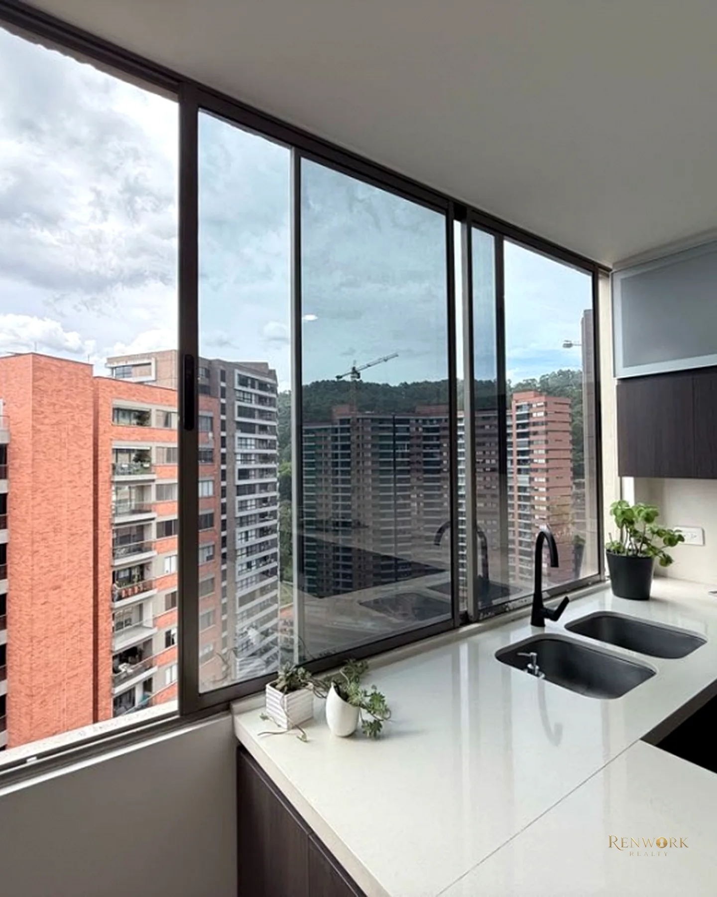 EXCLUSIVO DÚPLEX DE 130 M² VISTA GARANTIZADA ALTOS DEL POBLADO 266979 · foto 10