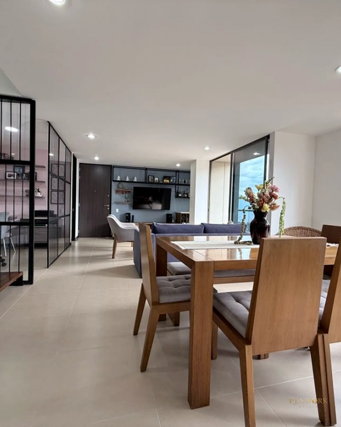 EXCLUSIVO DÚPLEX DE 130 M² VISTA GARANTIZADA ALTOS DEL POBLADO 266979 · foto 1