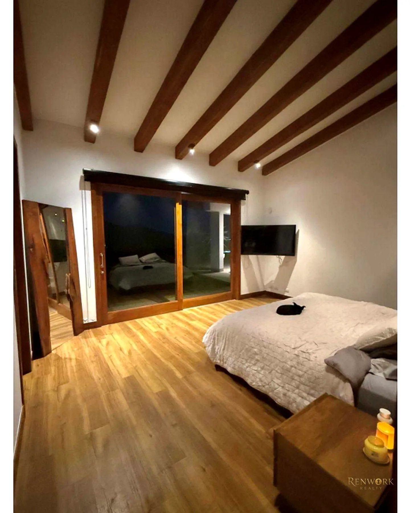 EXTRAORDINARIA CASA EN UN SOLO NIVEL-VISTA INIGUALABLE A LA CIUDAD · foto 5