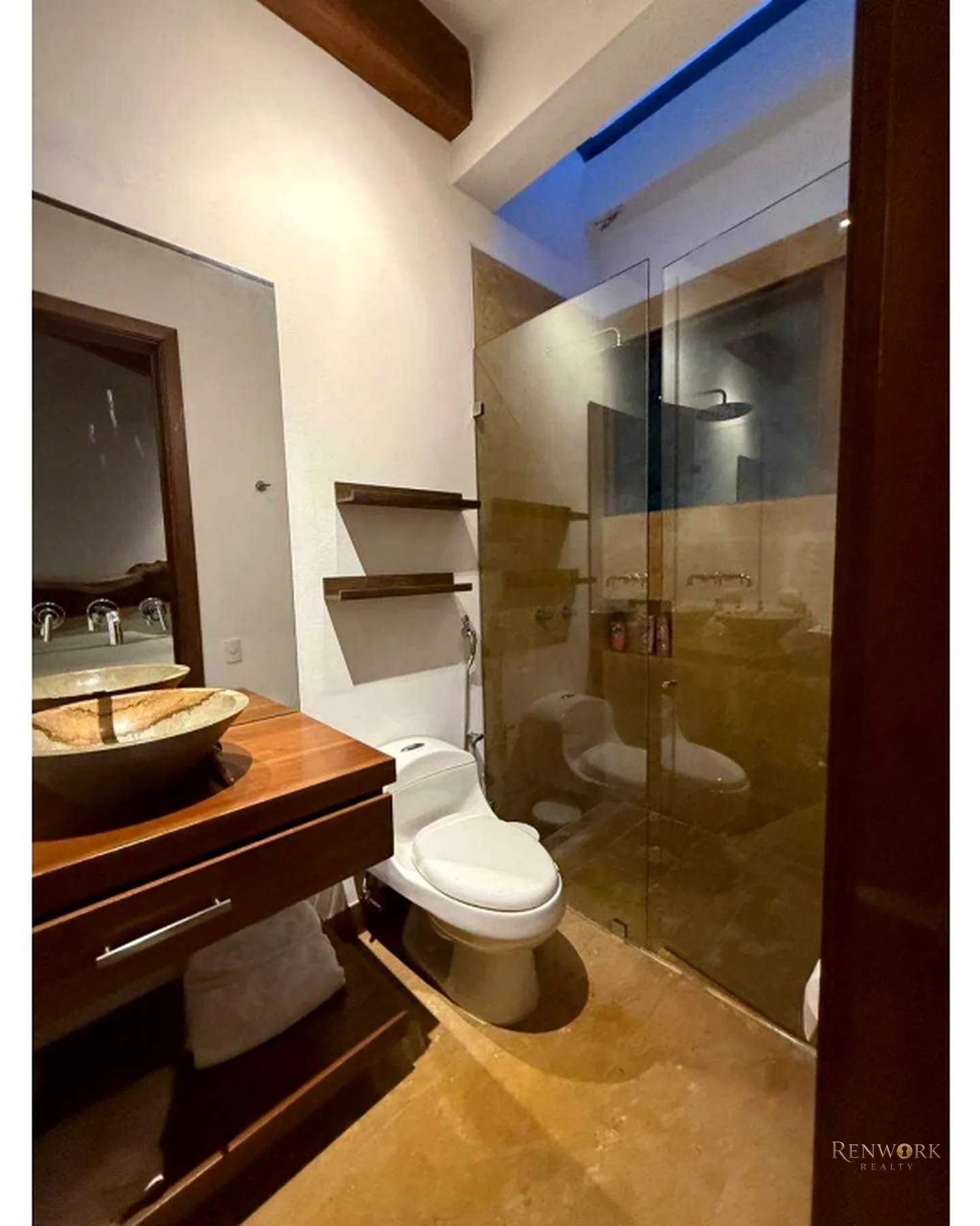 EXTRAORDINARIA CASA EN UN SOLO NIVEL-VISTA INIGUALABLE A LA CIUDAD · foto 8