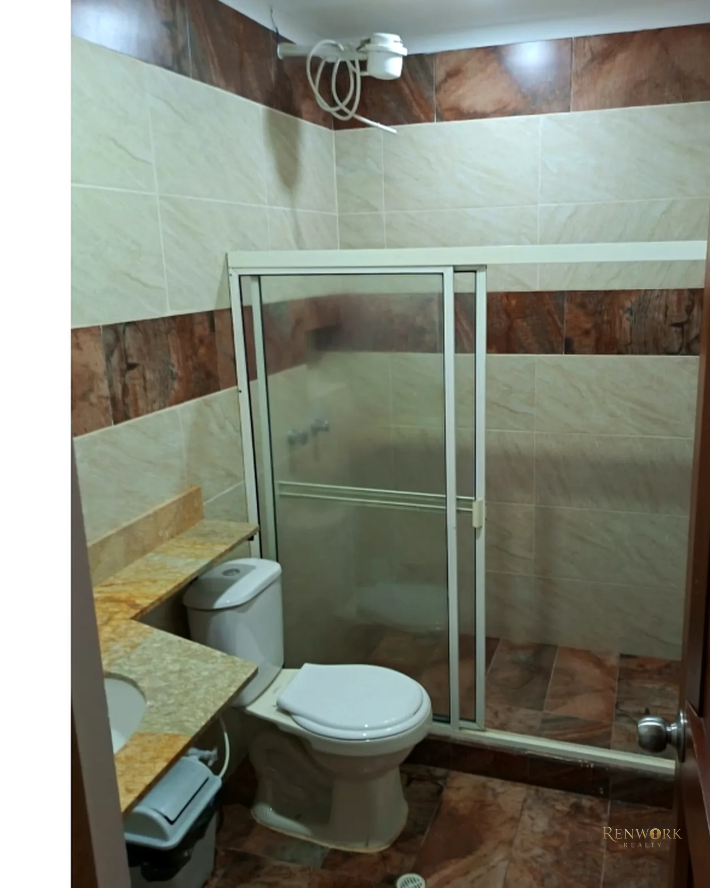 FINCA 2.350M² GUARNE VÍA AEROPUE $1.300M, GARAJE 20 CARROS Y PERMUTA · foto 12