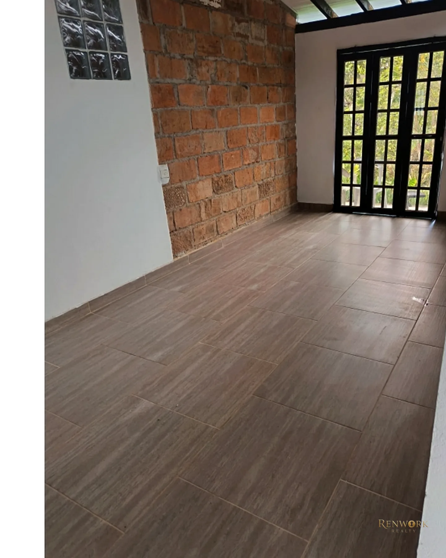 FINCA 2.350M² GUARNE VÍA AEROPUE $1.300M, GARAJE 20 CARROS Y PERMUTA · foto 10