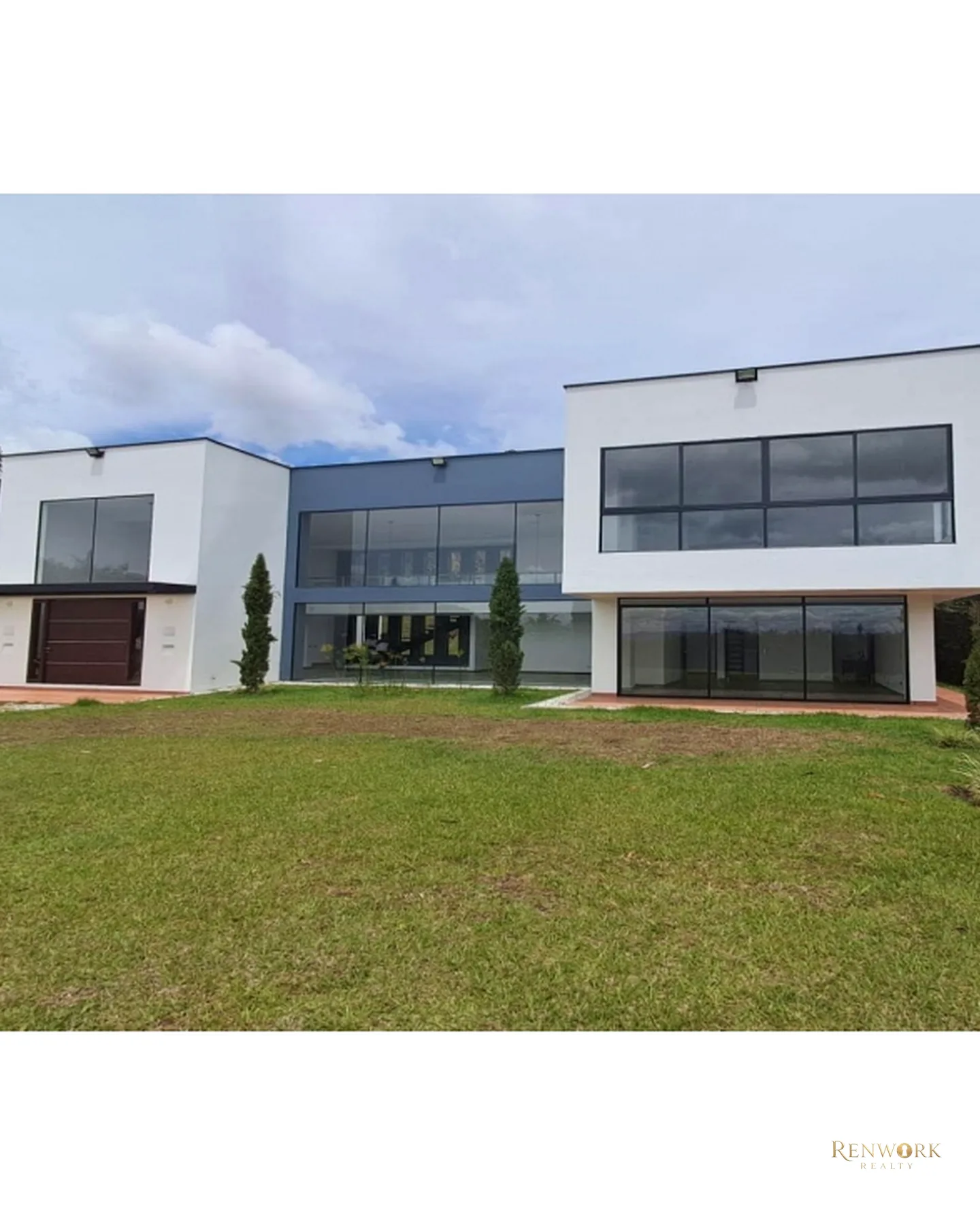 FINCA 2.563M² CARMEN DE VIBORAL | CASA 620M², 7 ALCOBAS Y GARAJES 🏞️✨ · foto 1