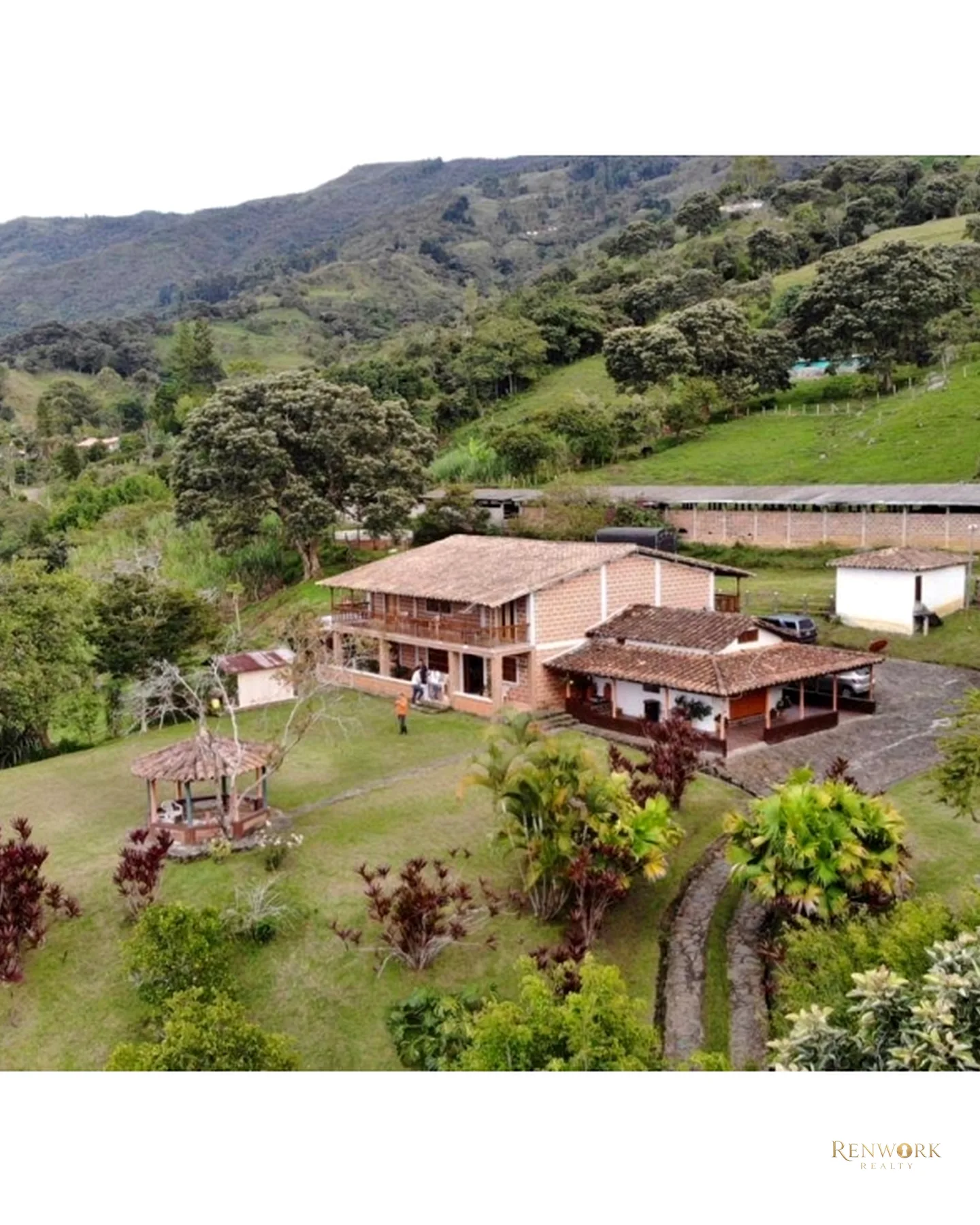FINCA 48.000M² GIRARDOTA, 28 CABALLERIZAS, AVALÚO $7.000M Y PERMUTA 🐎 · foto 5