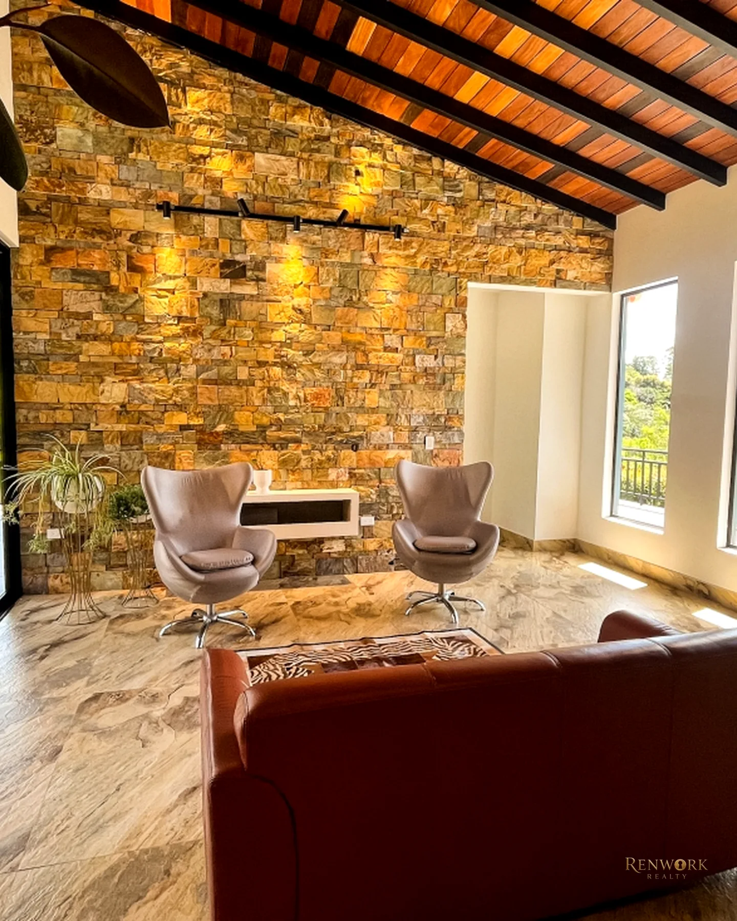 FINCA CON EXCELENTE Y MODERNA CASA CON HERMOSOS ACABADOS EN GUARNE · foto 6