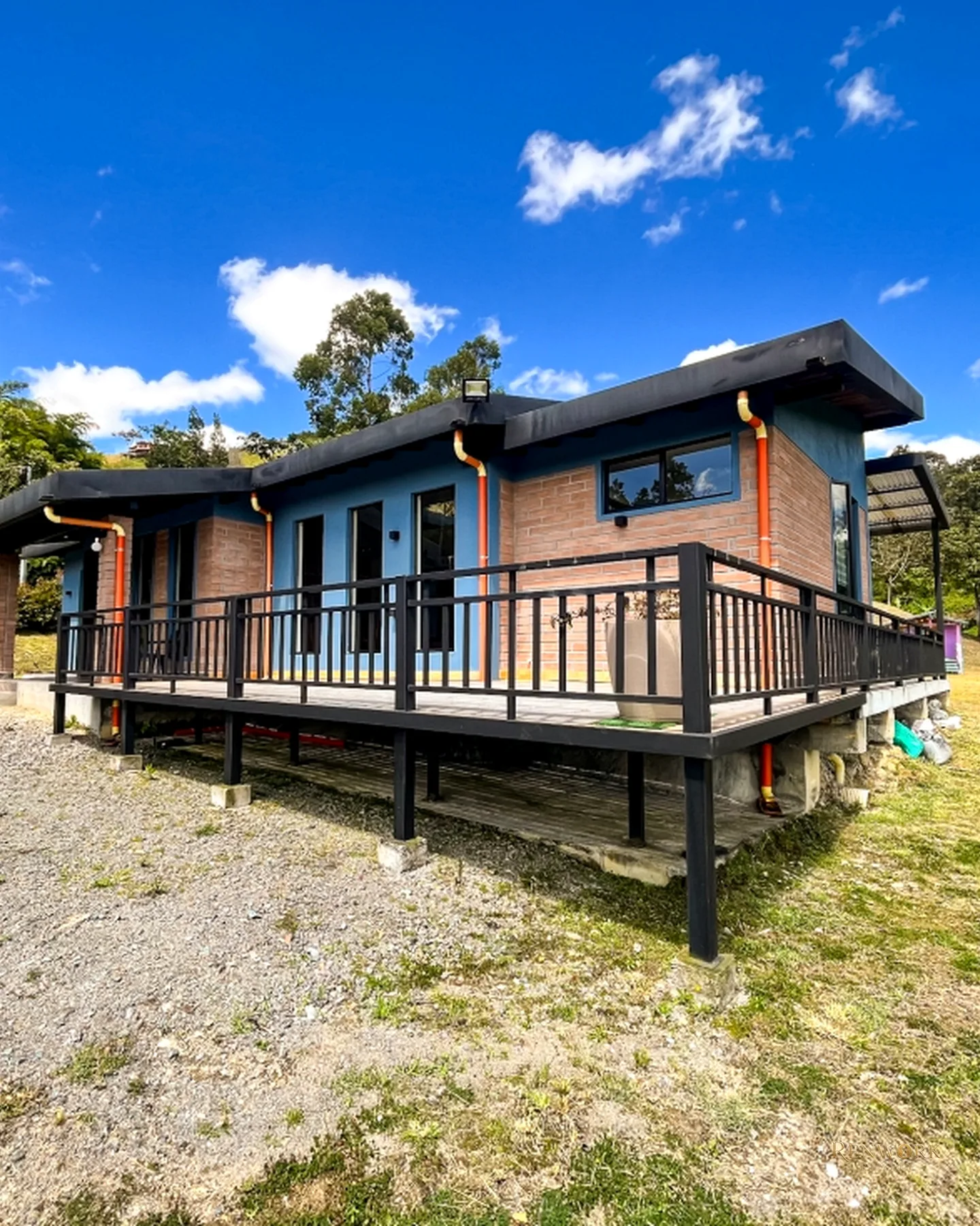 FINCA CON EXCELENTE Y MODERNA CASA CON HERMOSOS ACABADOS EN GUARNE · foto 10