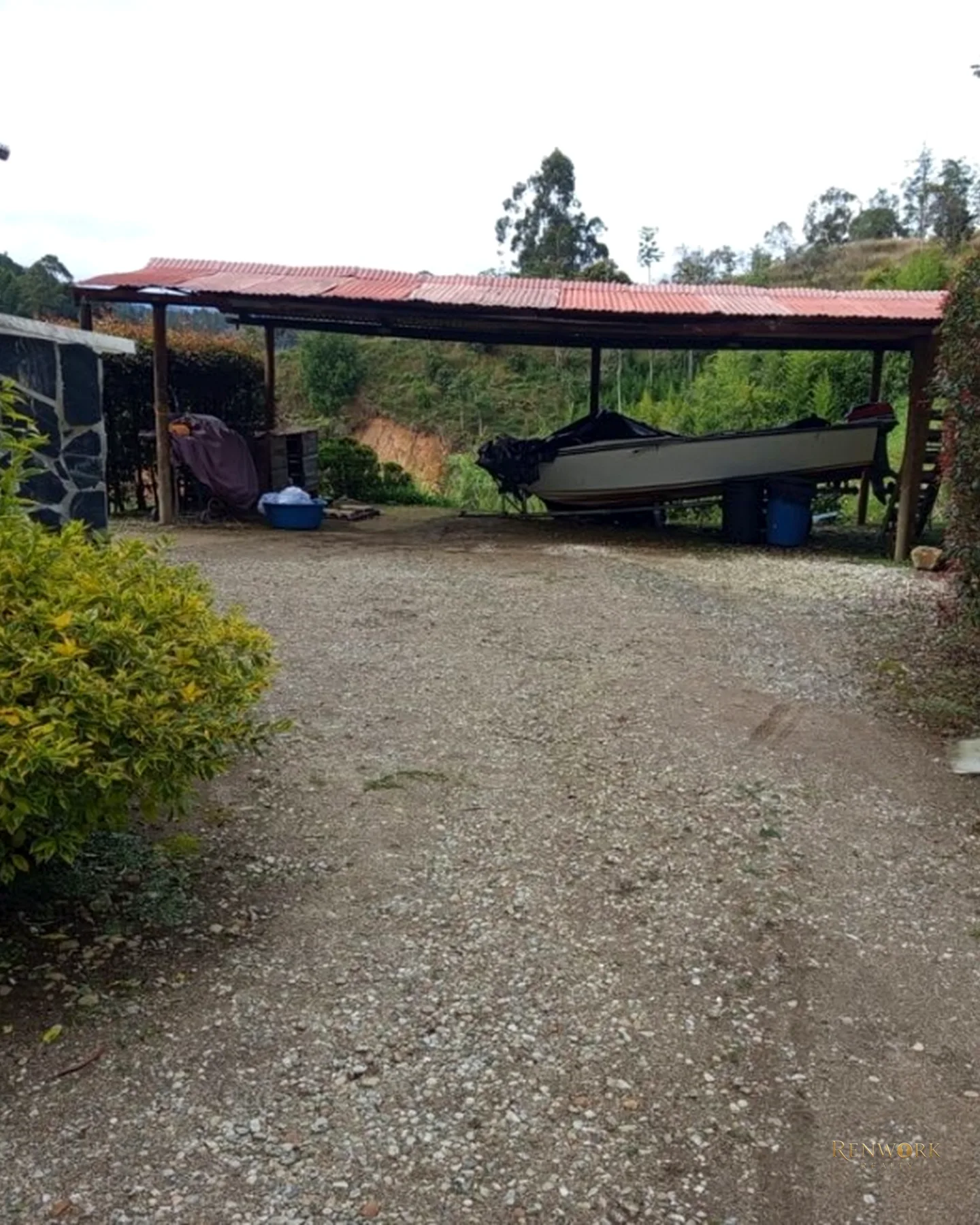 FINCA EN VENTA EL PEÑOL CON EMBALSE PERMITE RENTAS CORTAS · foto 8