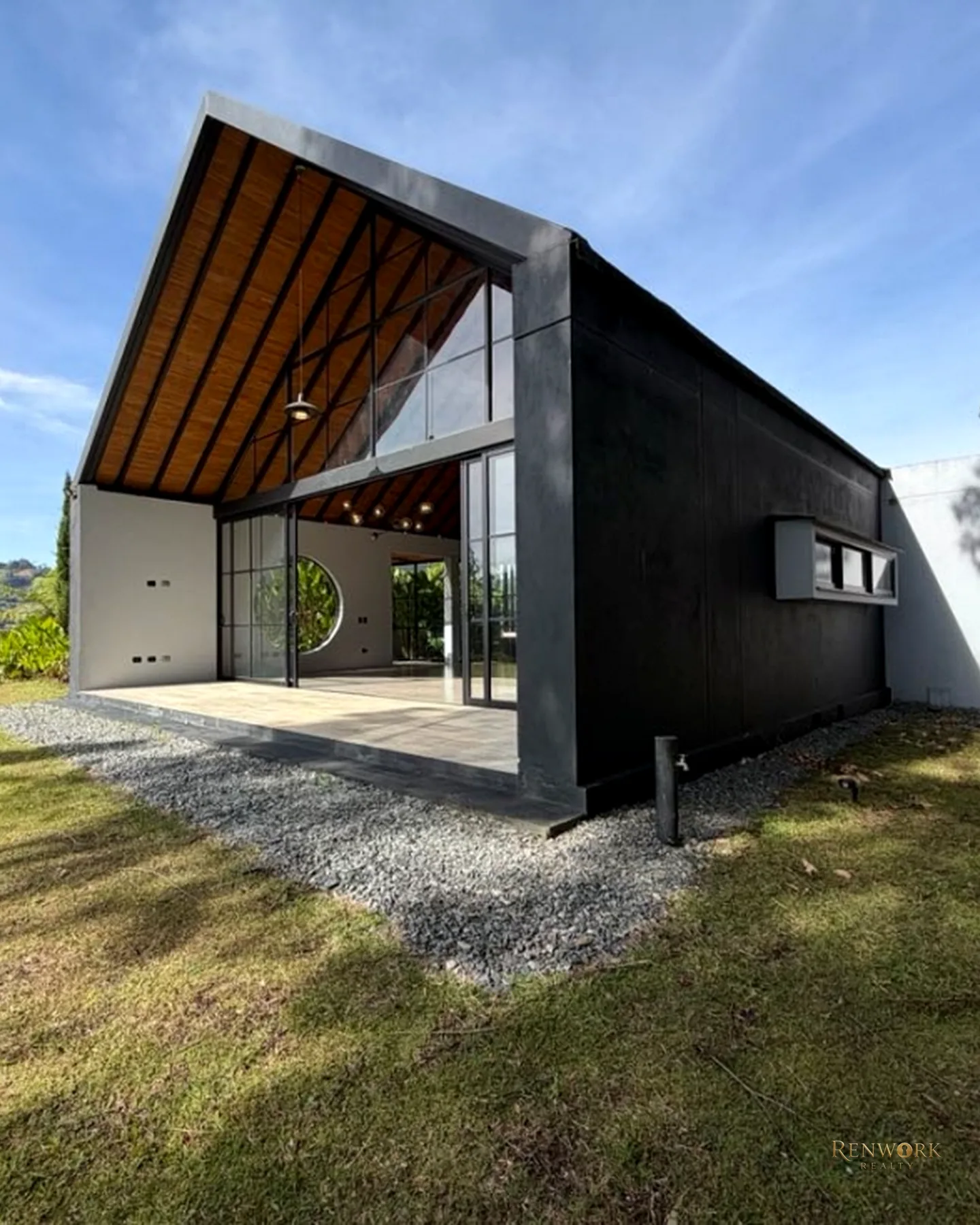 HERMOSA CASA CAMPESTRE EN EL RETIRO (VÍA DON DIEGO - LLANOGRANDE) · foto 1